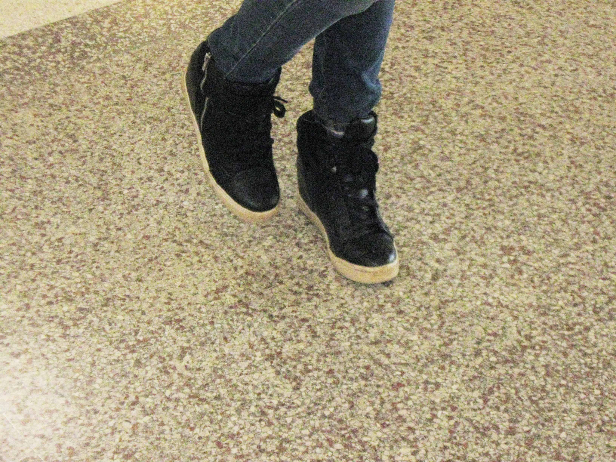 Canon PowerShot A590 IS sample photo. Movement photography