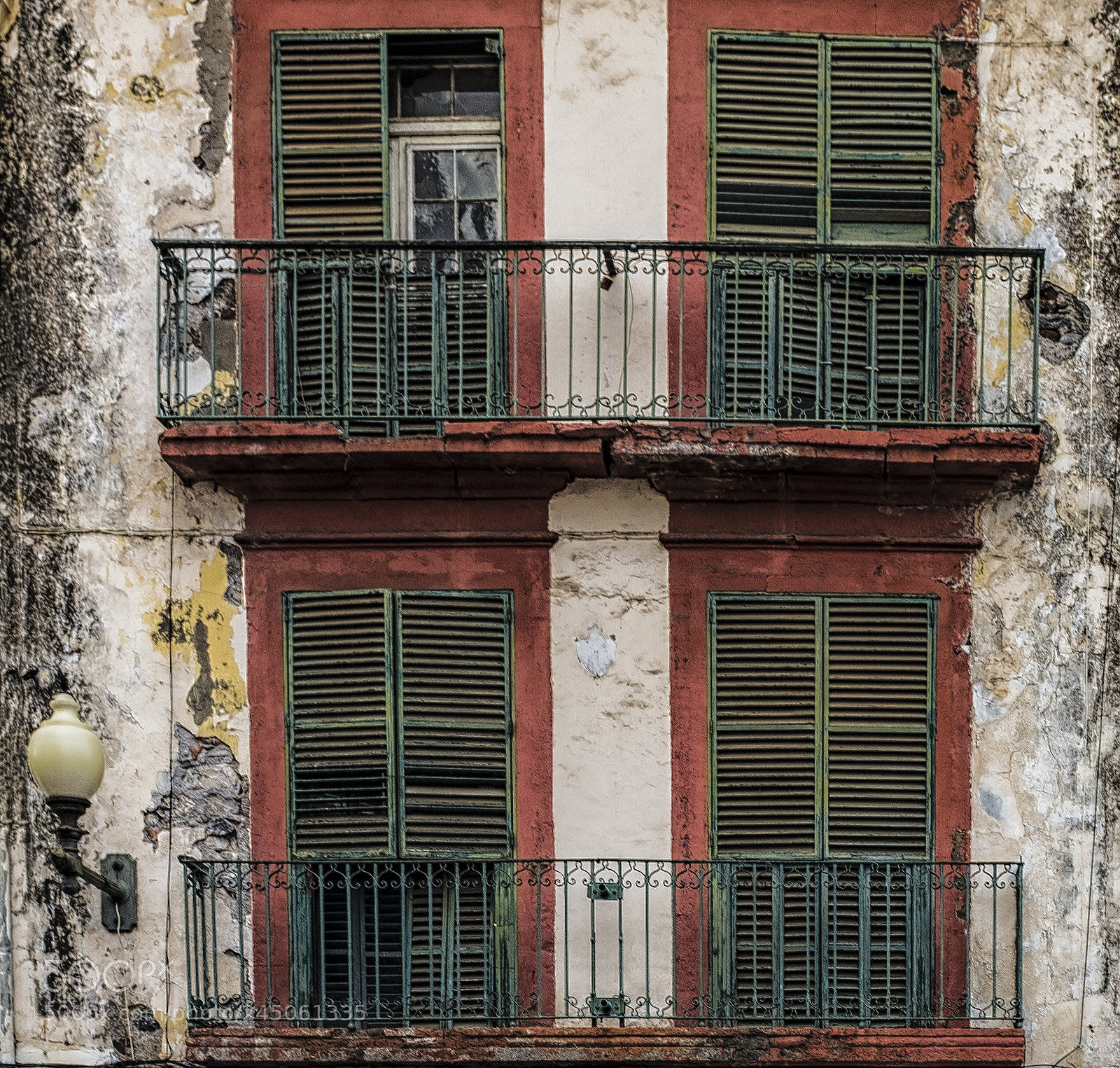 Fujifilm X100S sample photo. The balcony photography