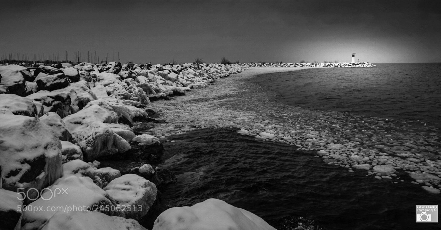 Sony a7R II sample photo. Light on the lighthouse. photography