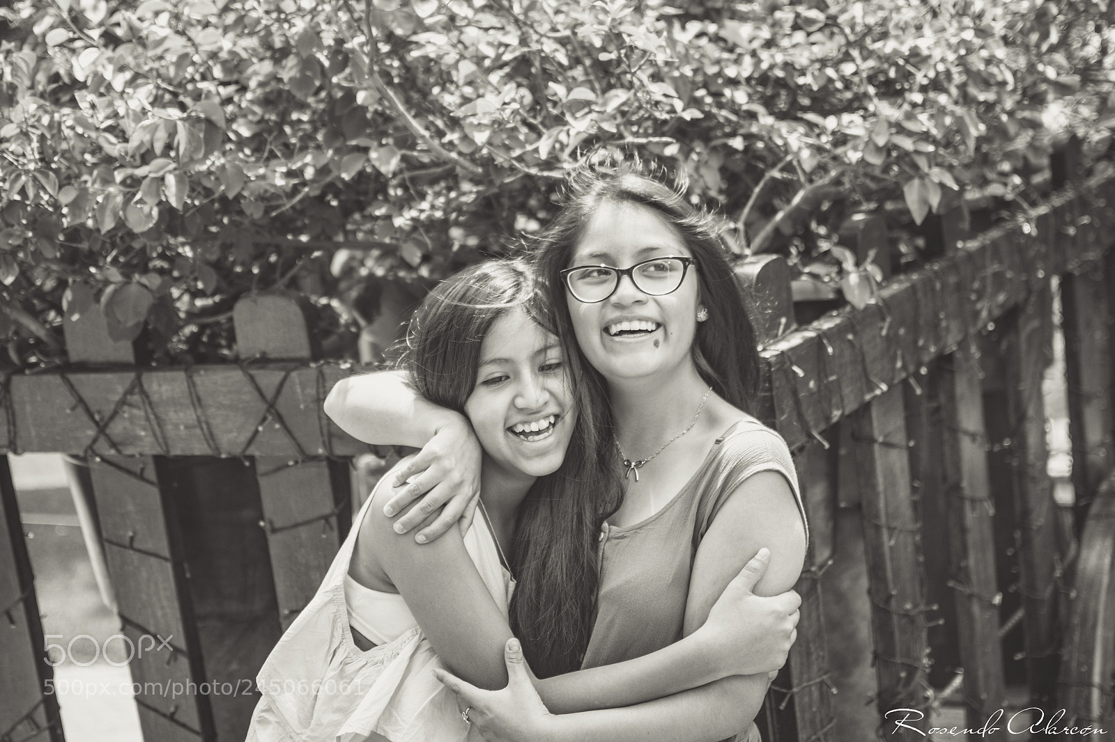 Nikon D3200 sample photo. Sisters smile photography