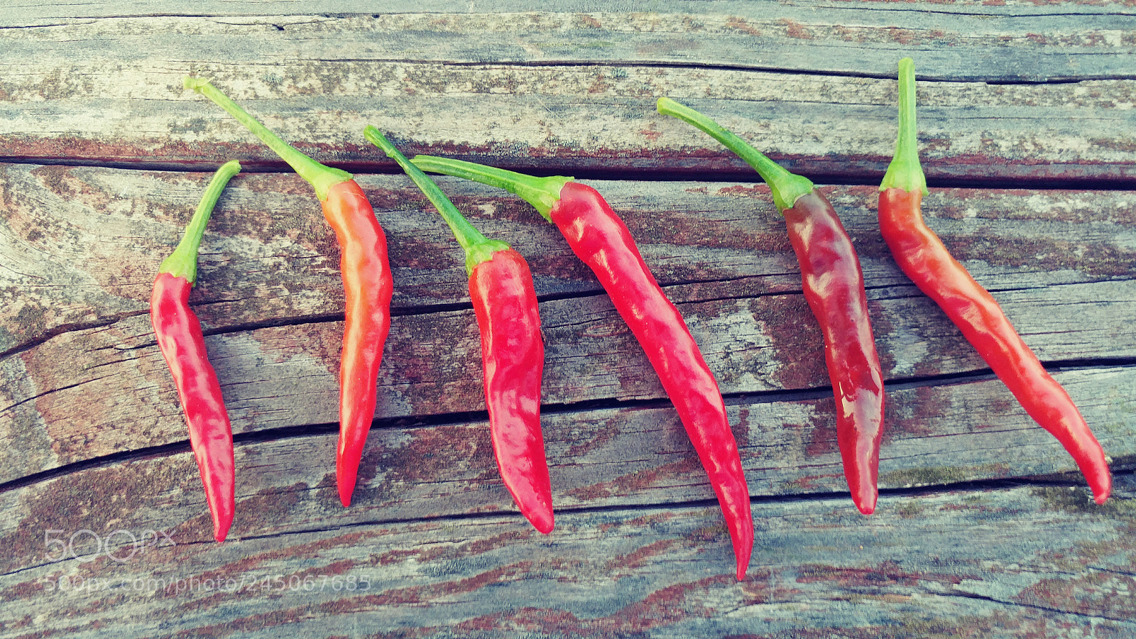 LG G5 sample photo. Cayenne peppers photography