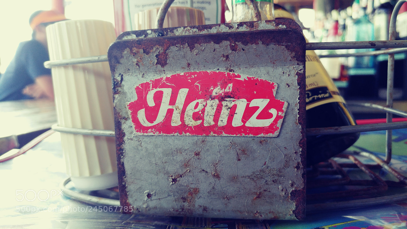 LG G5 sample photo. Vintage sign on table photography