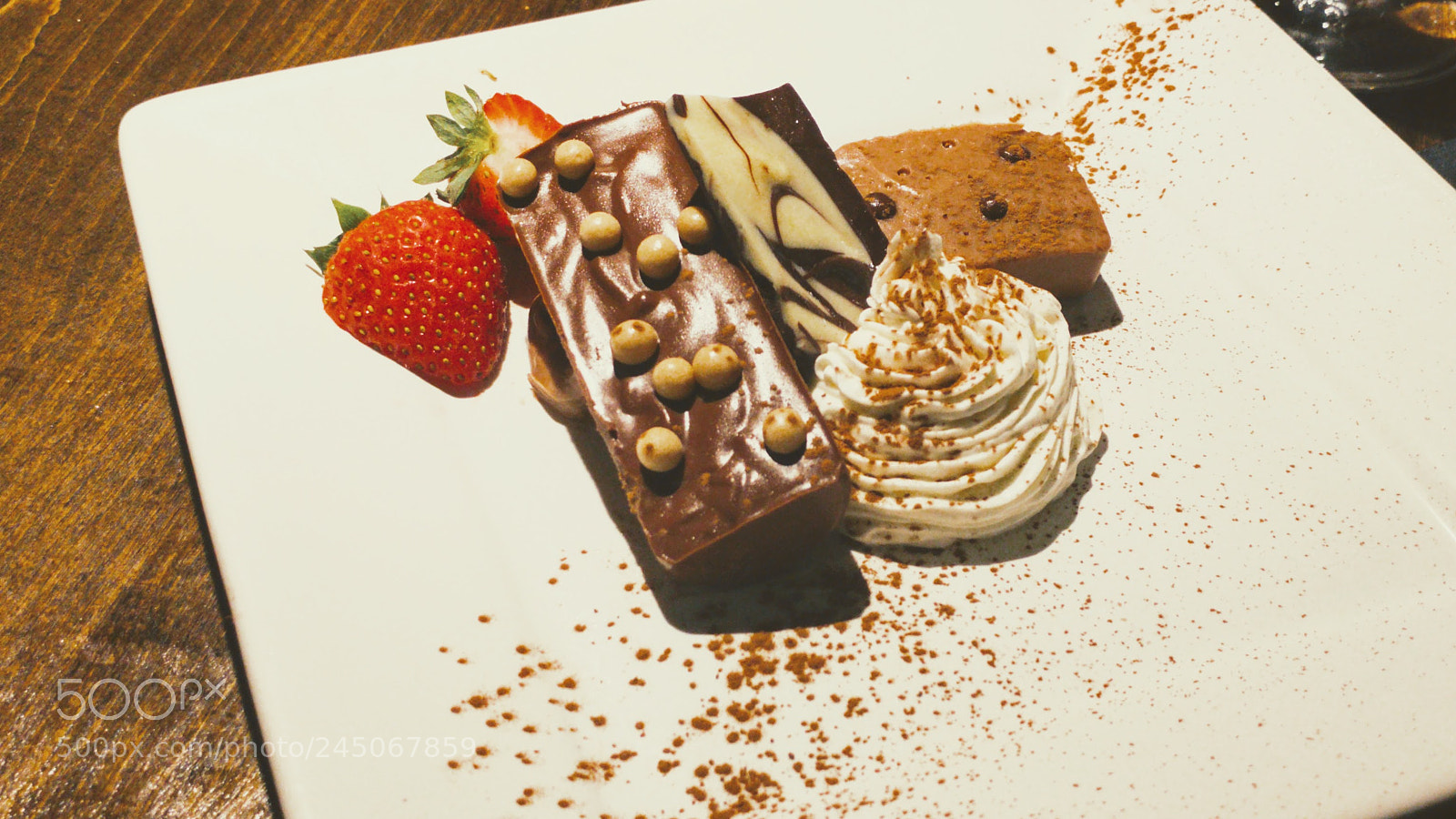 LG G5 sample photo. Dessert treat photography