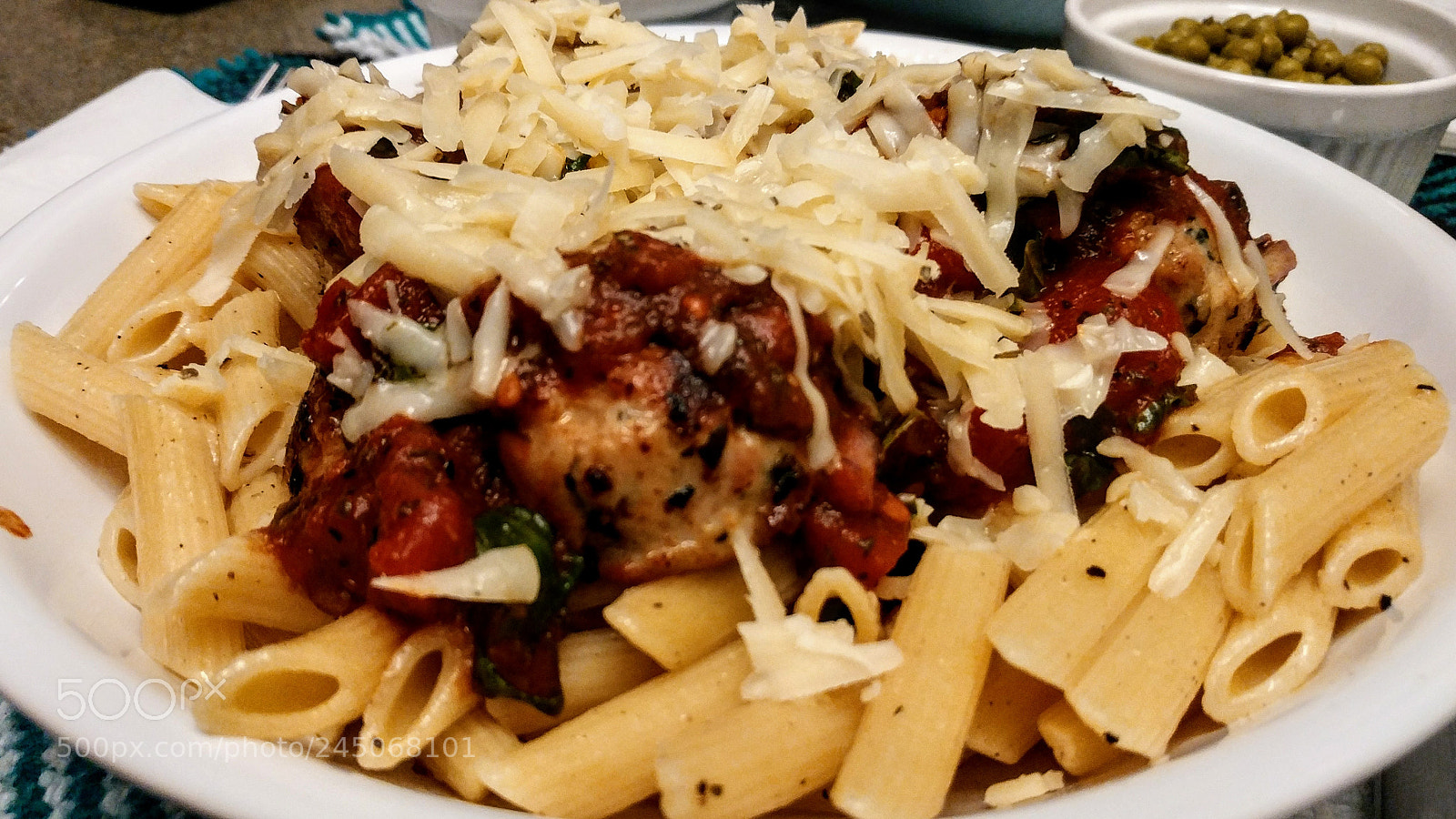 LG G5 sample photo. Meatballs over pasta with photography