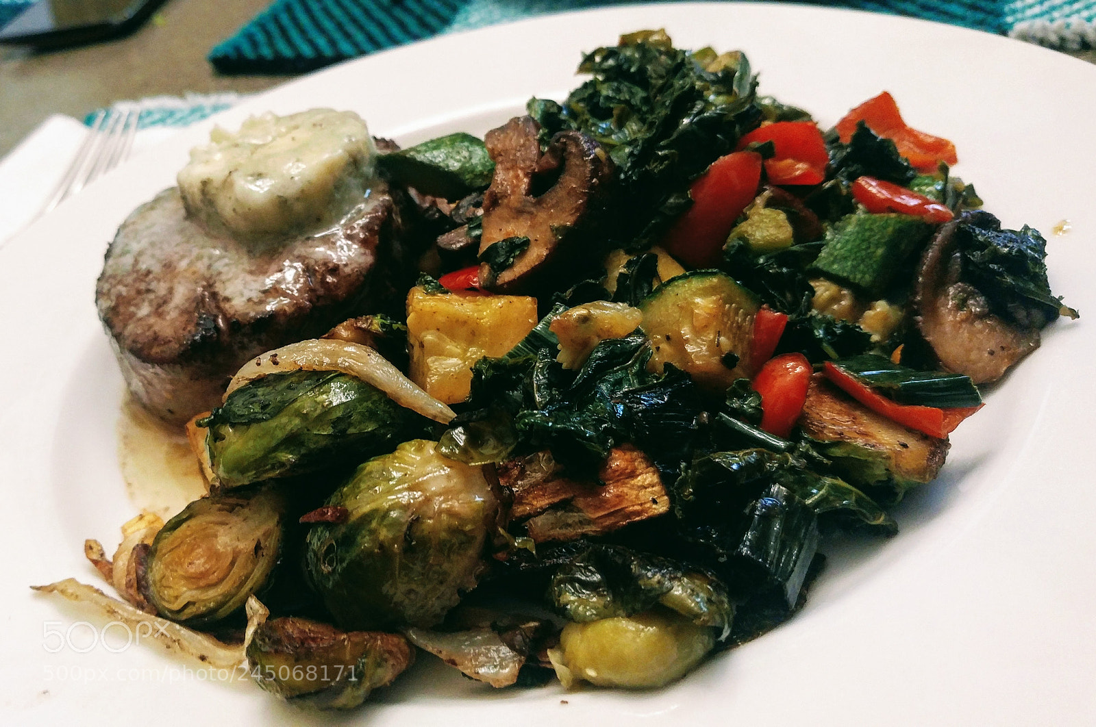 LG G5 sample photo. Filet and veggies photography