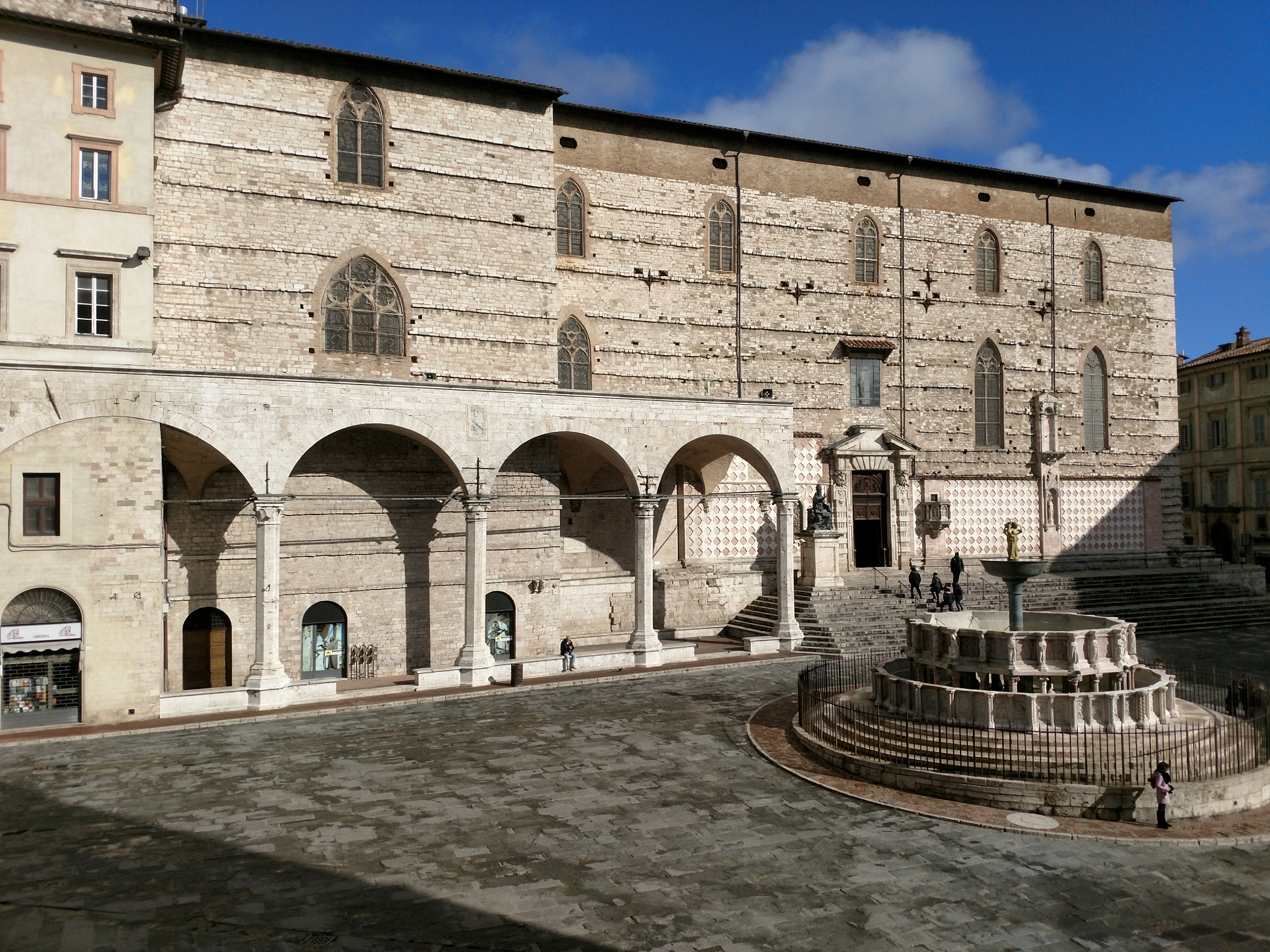 Motorola XT1650 sample photo. Perugia main square photography