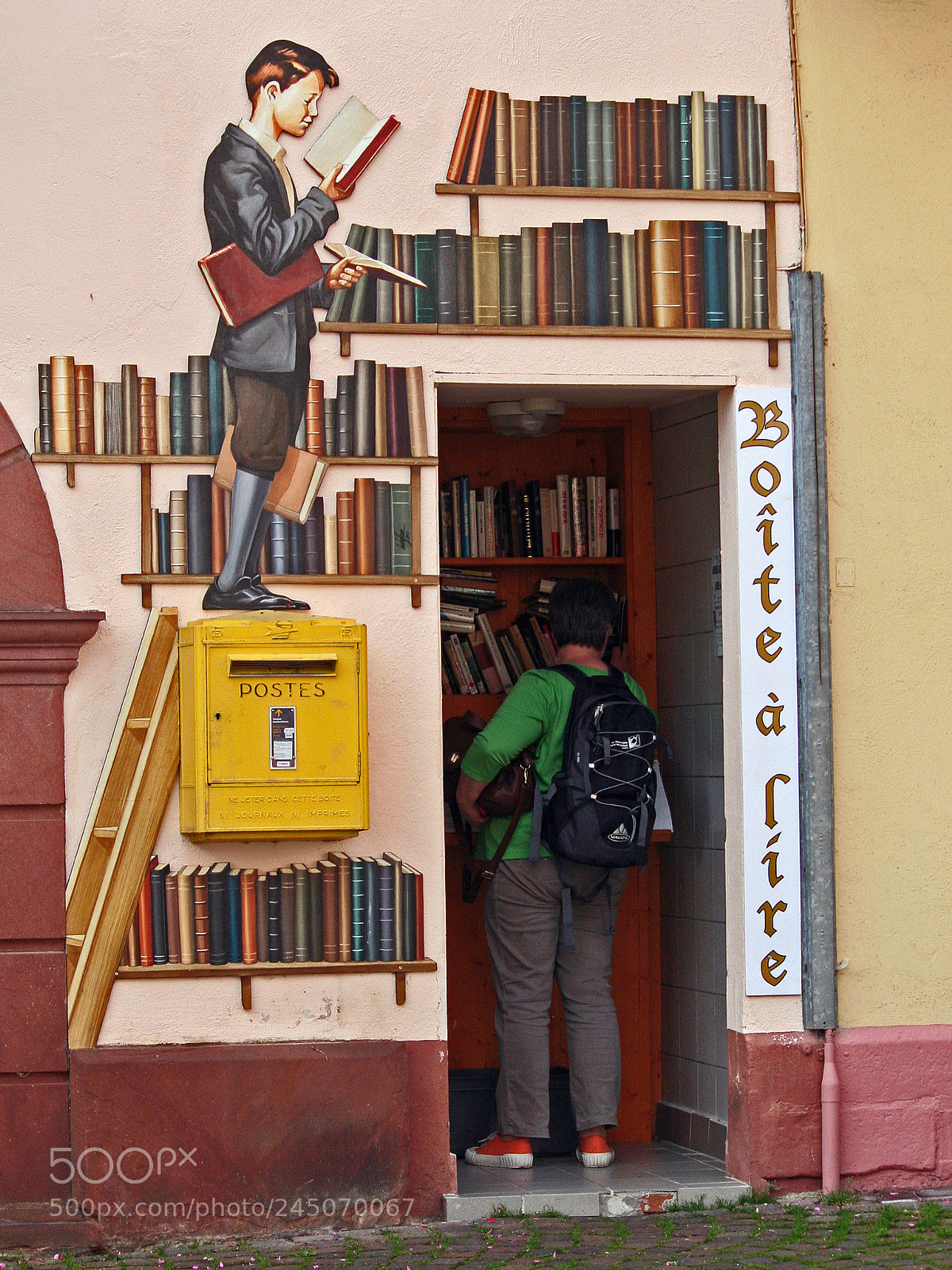 Canon EOS 350D (EOS Digital Rebel XT / EOS Kiss Digital N) sample photo. Little library, alsace photography