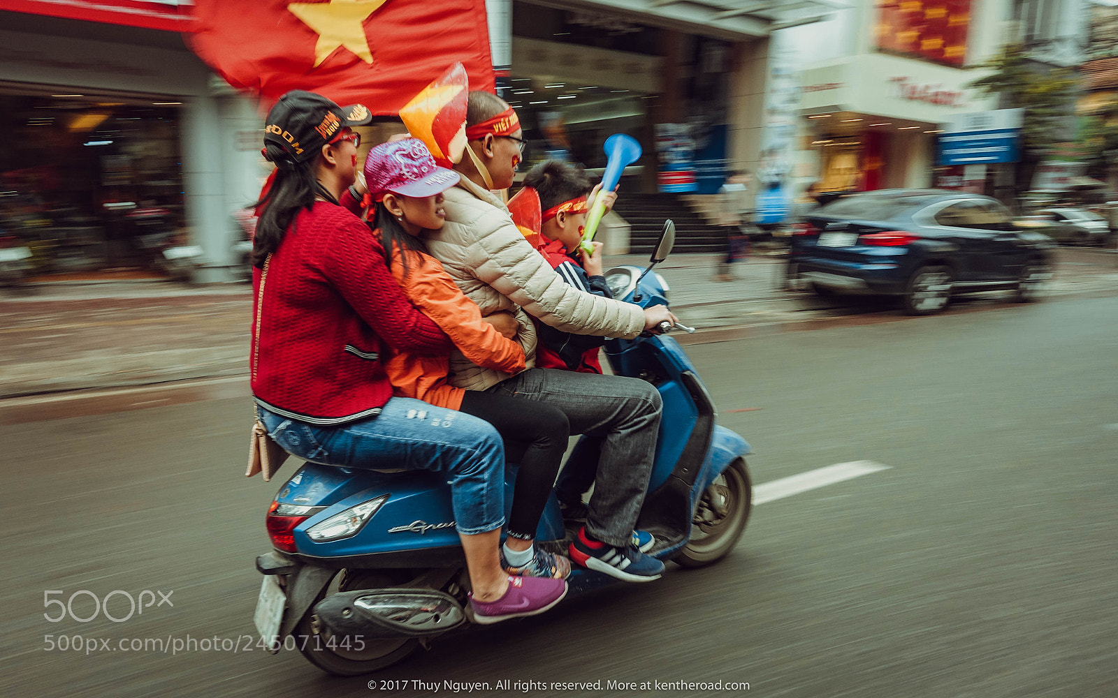 Sony DSC-RX100M5 sample photo. Vietnam vo dich! photography