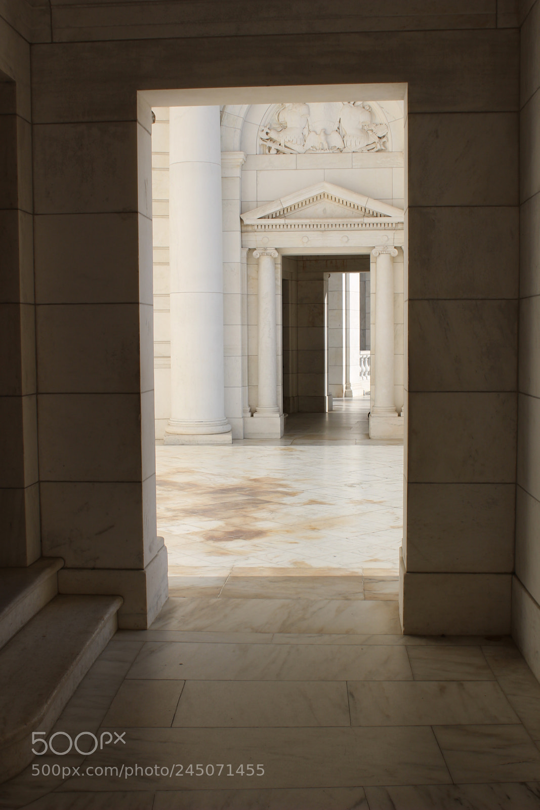 Canon EOS 100D (EOS Rebel SL1 / EOS Kiss X7) sample photo. Doorways photography