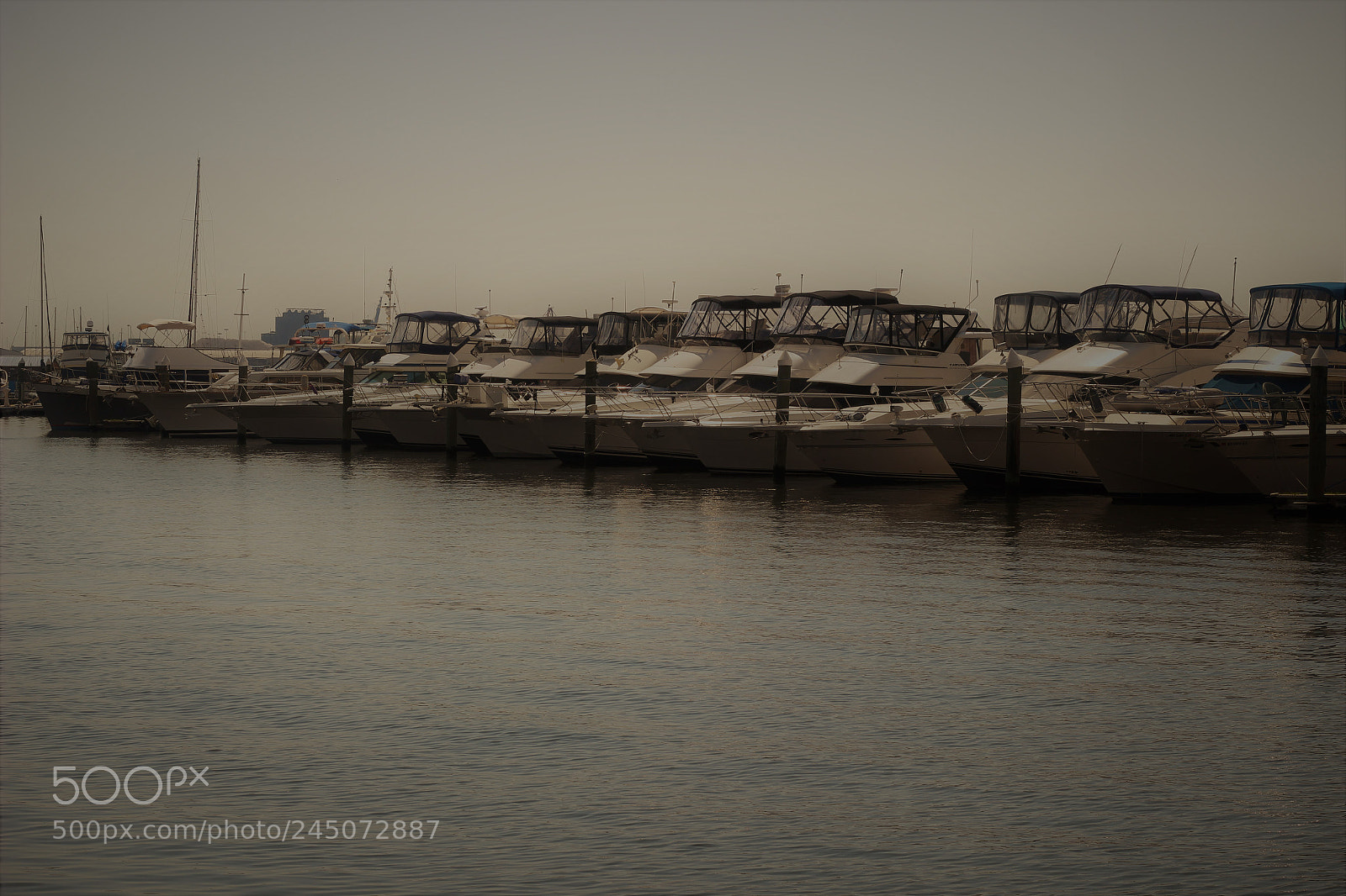 Canon EOS 100D (EOS Rebel SL1 / EOS Kiss X7) sample photo. Gloomy sea photography