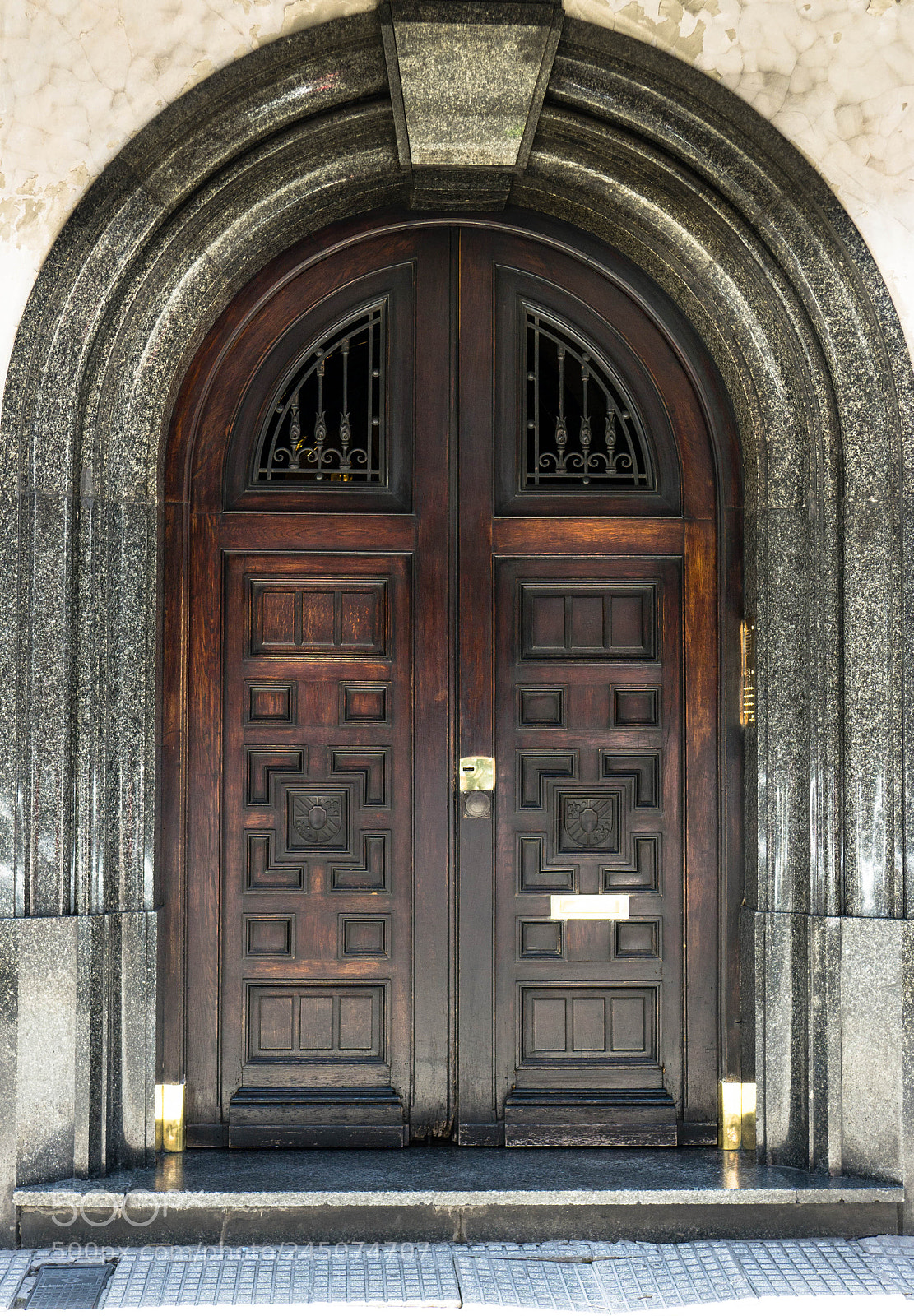Panasonic Lumix DMC-G7 sample photo. Great door photography