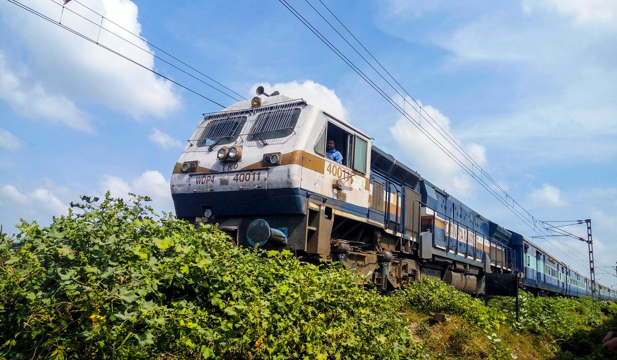 Lenovo VIBE X3 LITE sample photo. Indian railway photography