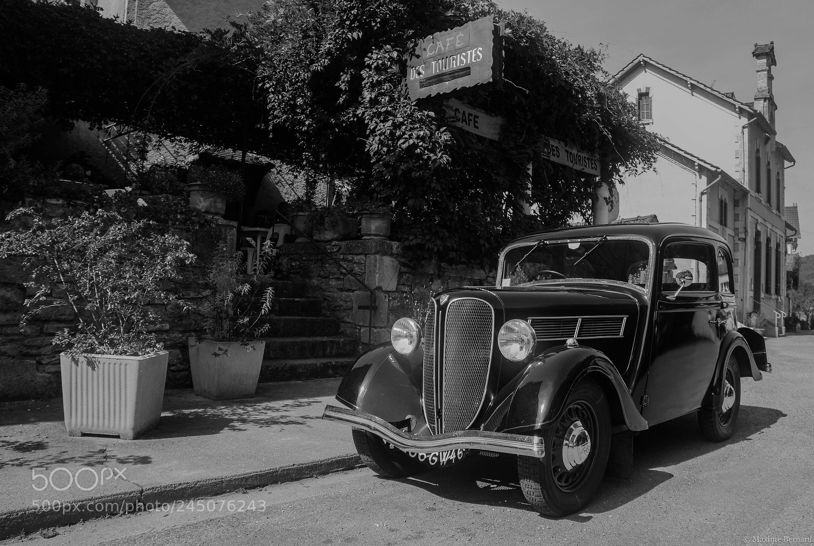 Canon EOS 650D (EOS Rebel T4i / EOS Kiss X6i) sample photo. Le café des touristes photography
