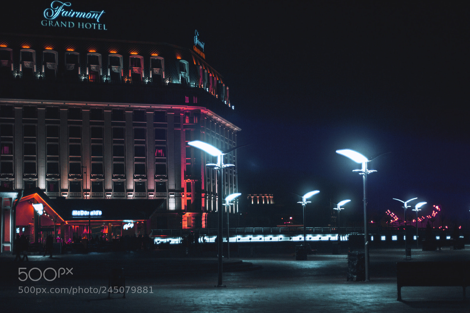 Canon EOS 1200D (EOS Rebel T5 / EOS Kiss X70 / EOS Hi) sample photo. Night kyiv photography