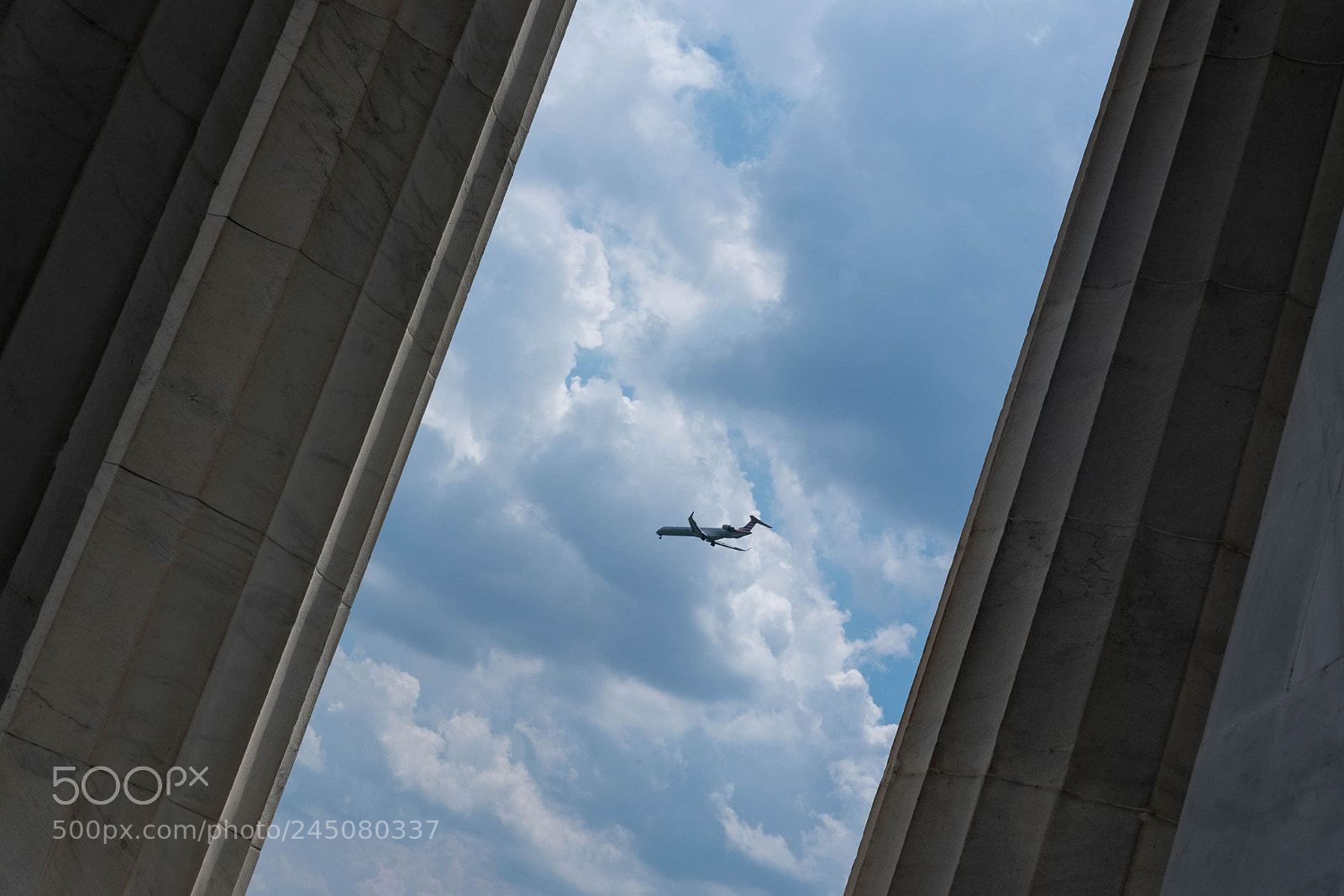 Fujifilm X-E2 sample photo. A plane to catch photography