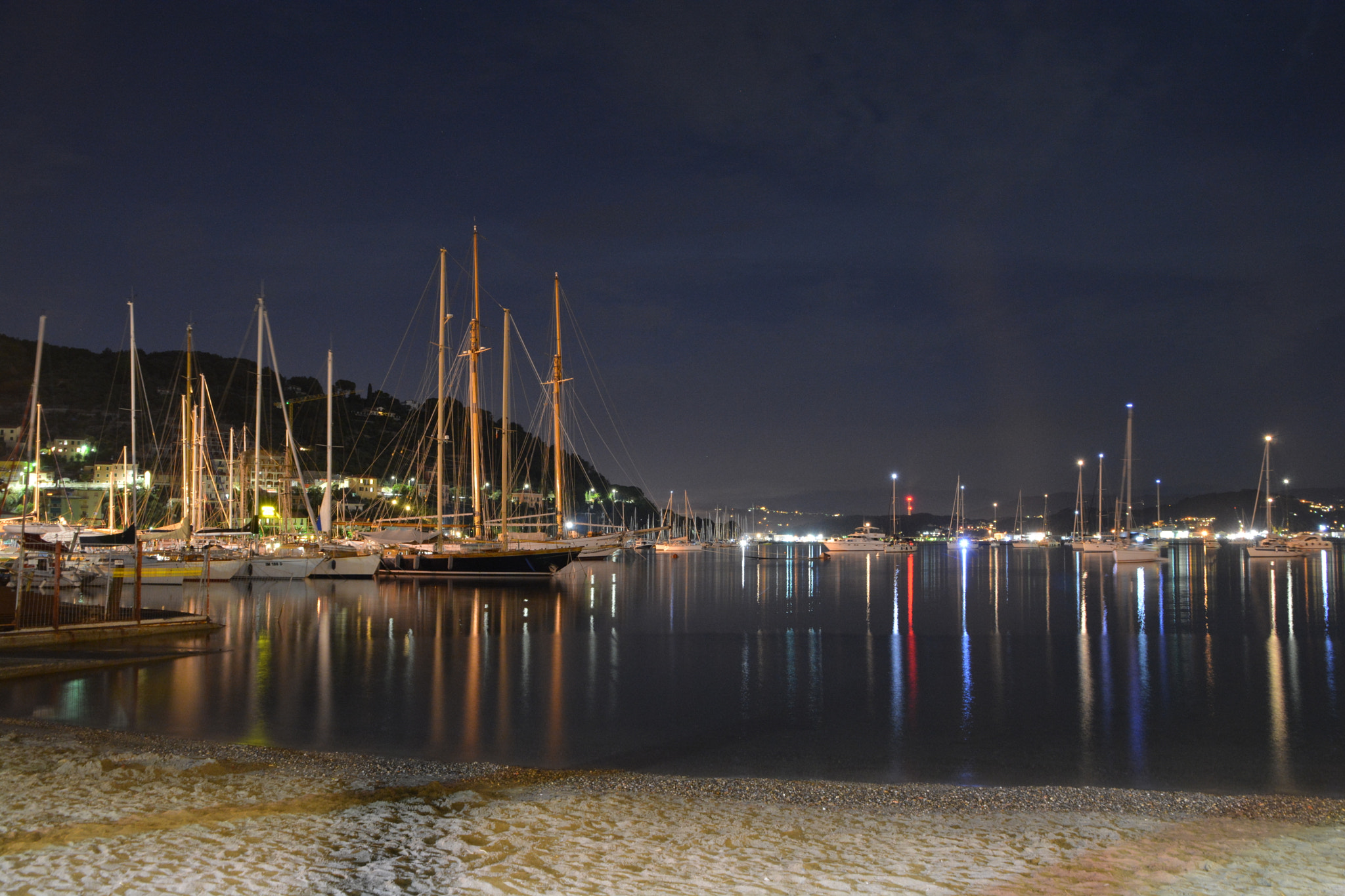 Nikon D5200 sample photo. Sea breeze at night photography