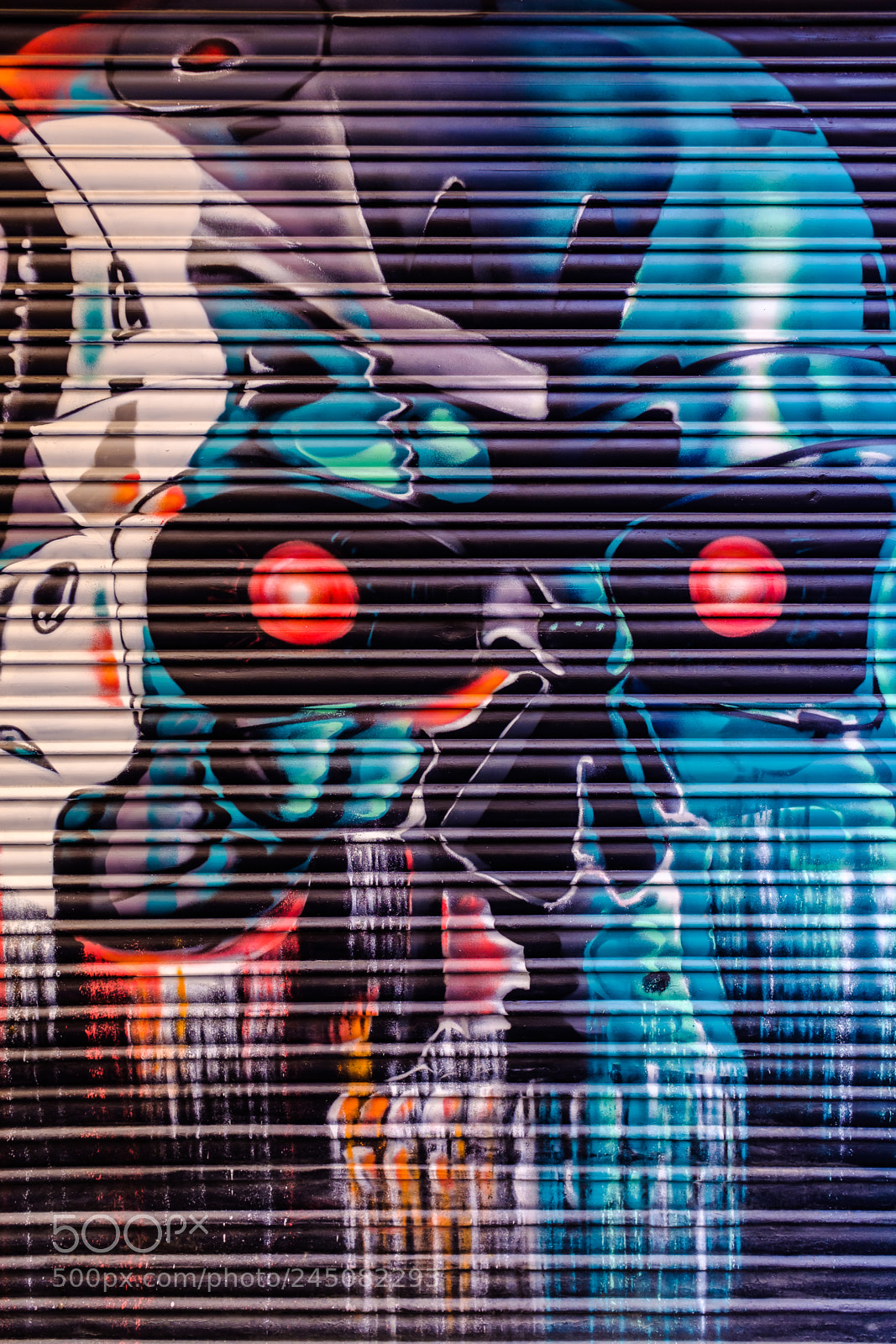 Fujifilm X100F sample photo. Local shutter art valencian photography