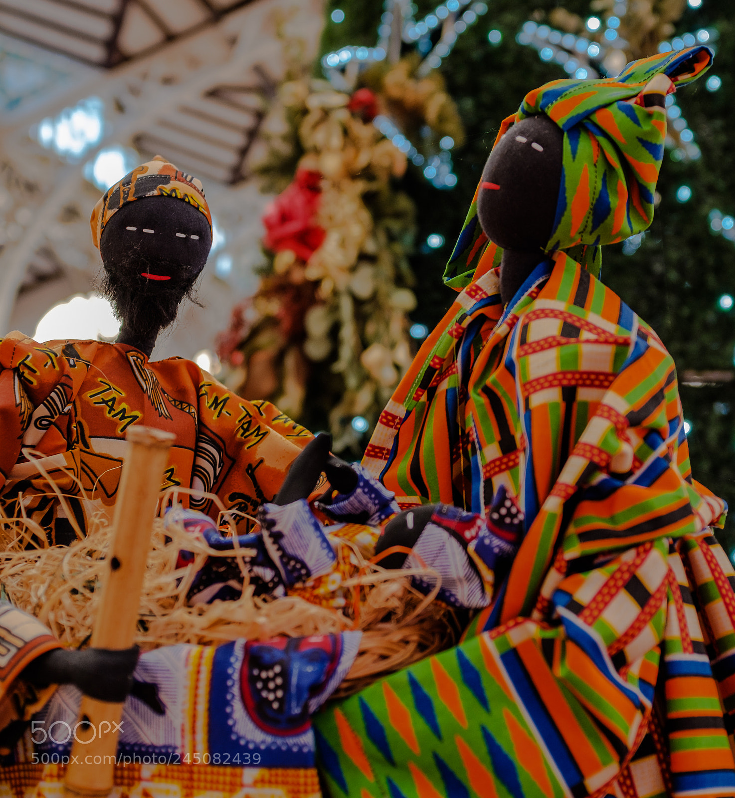 Fujifilm X100F sample photo. Nativity figures mercado central photography
