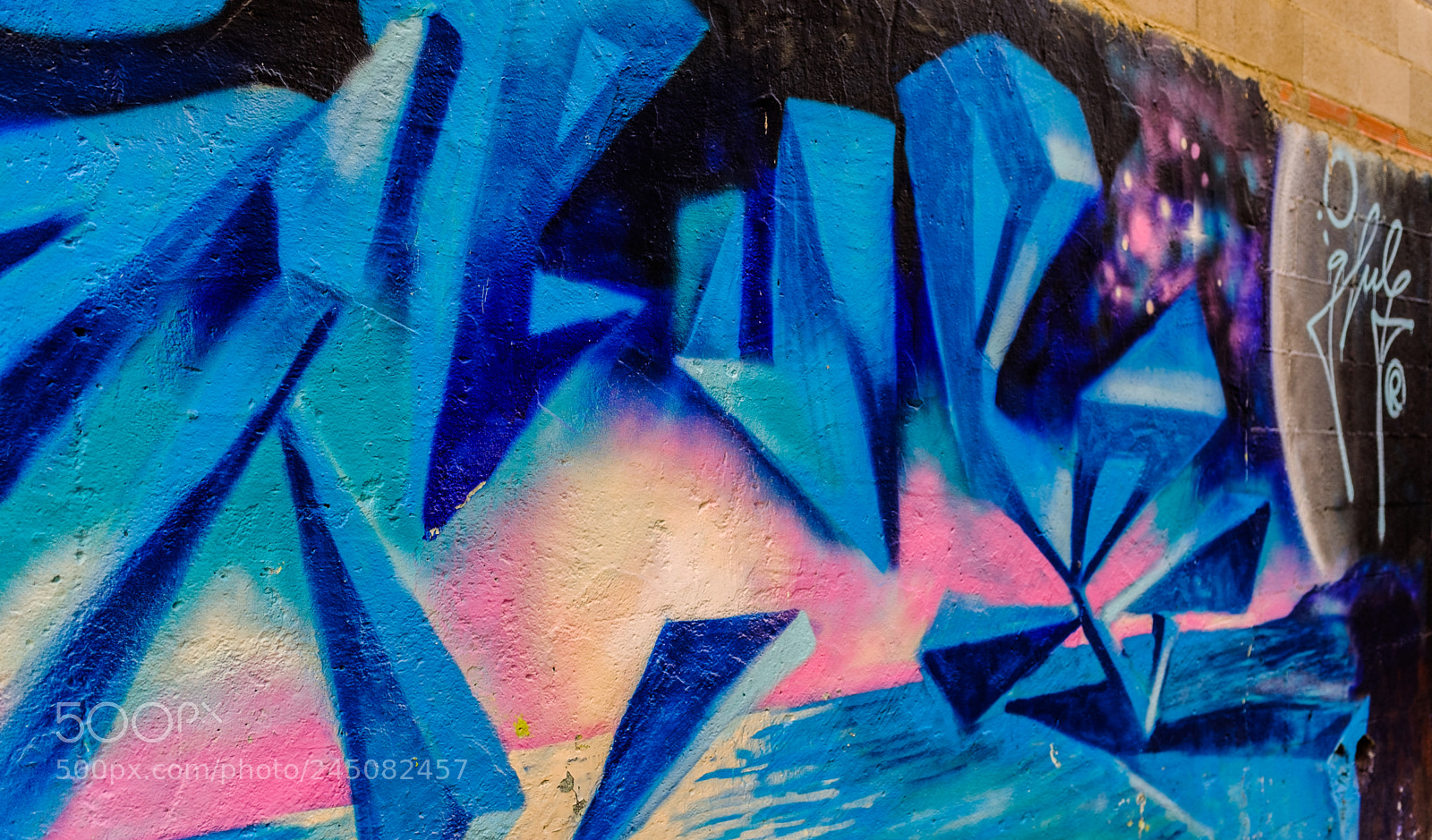 Fujifilm X100F sample photo. Painted wall valencian back photography
