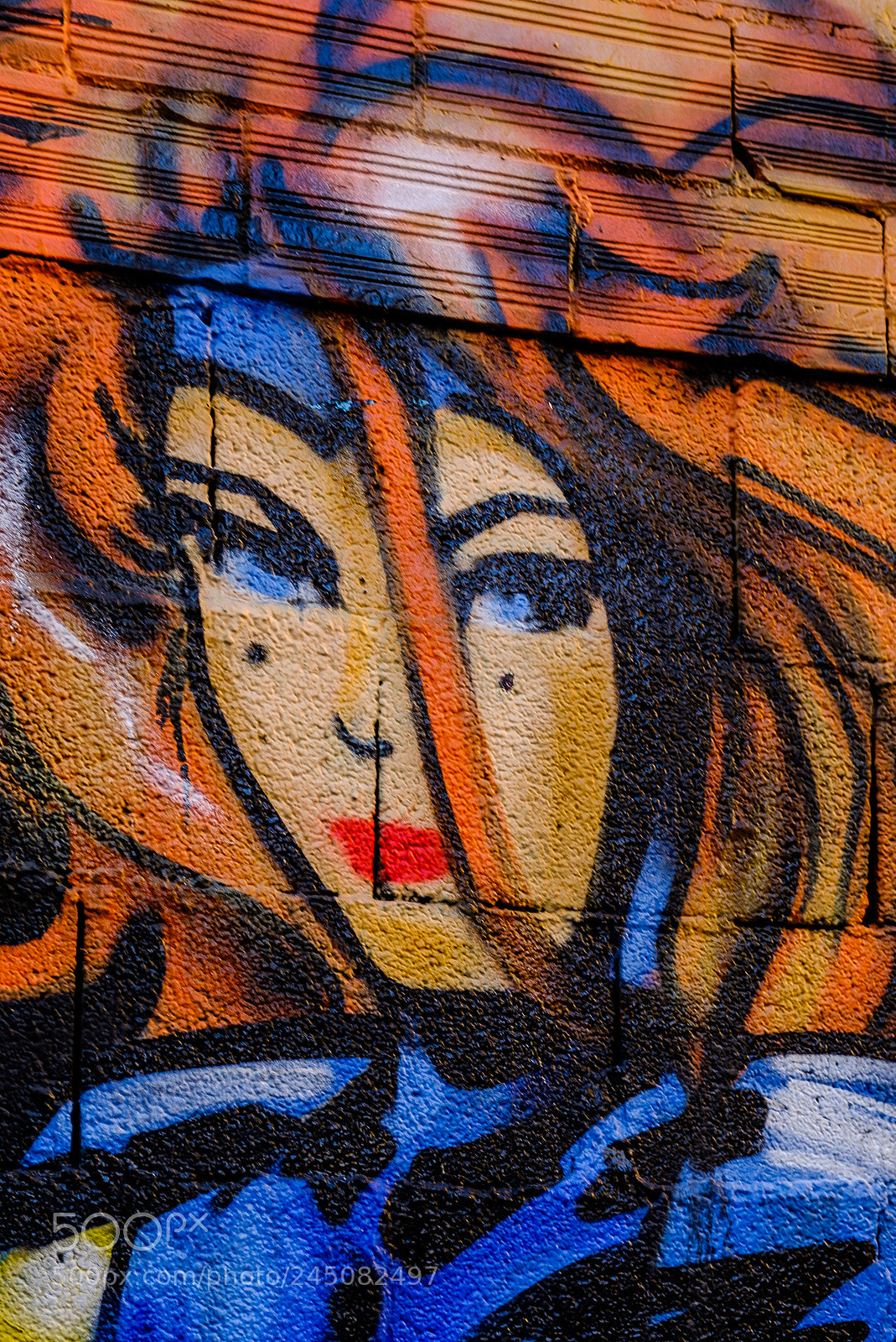 Fujifilm X100F sample photo. Some valencian wall art photography