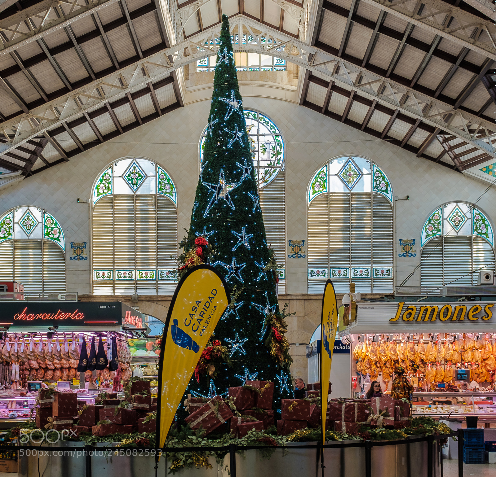 Fujifilm X100F sample photo. The christmas tree mercado photography