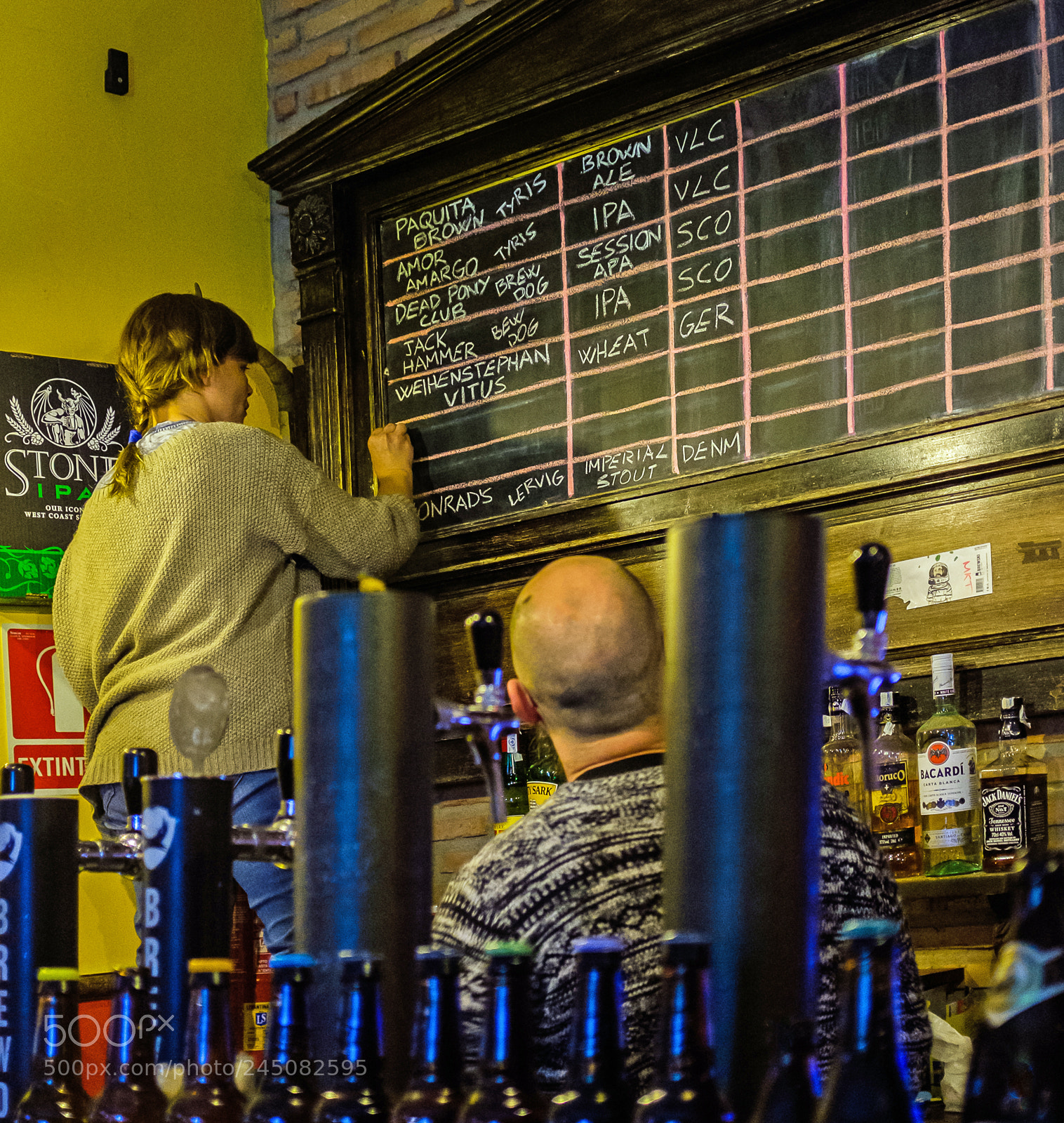 Fujifilm X100F sample photo. Updating the craft beer photography