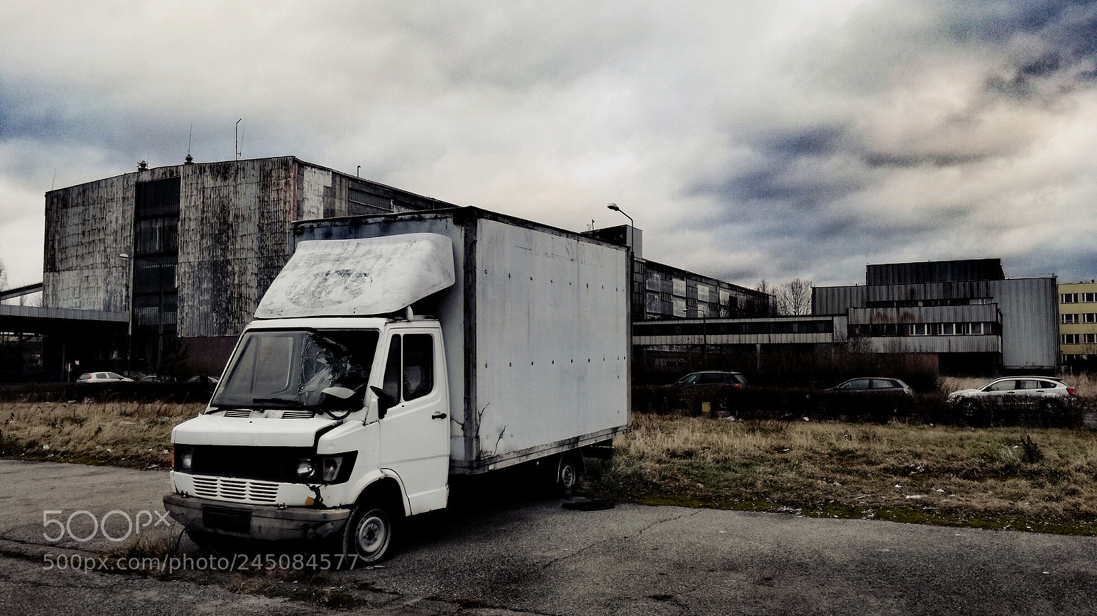 HUAWEI P9 LITE sample photo. Abandoned car photography