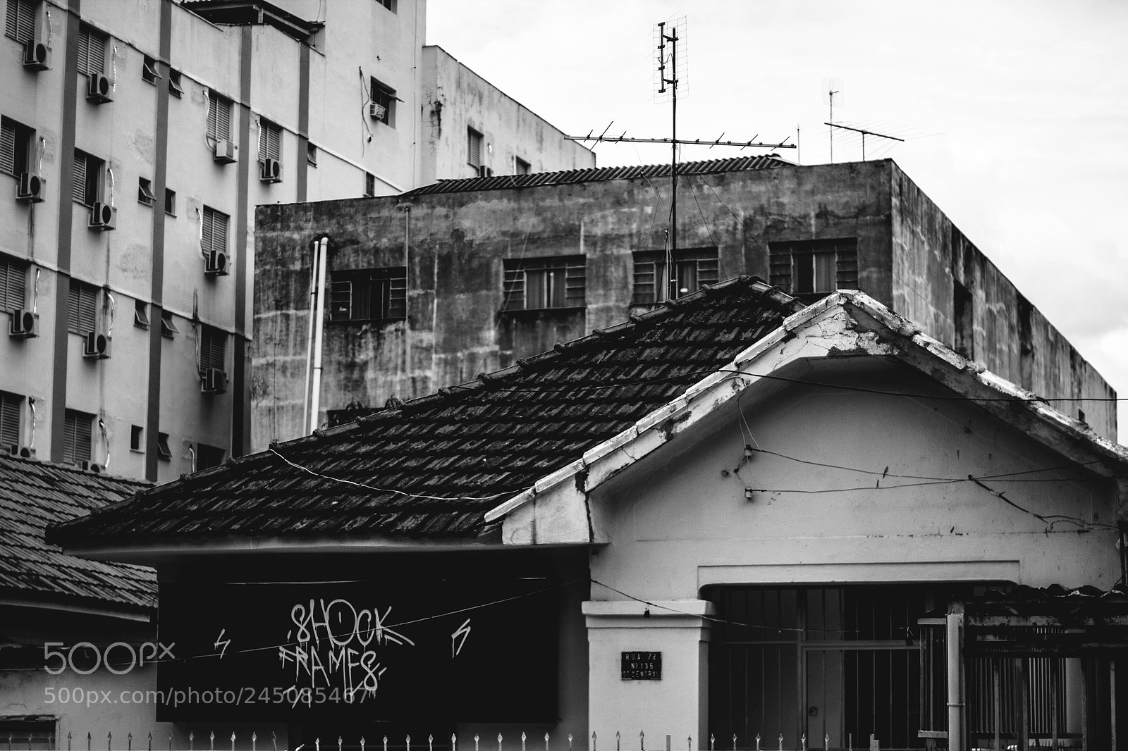 Canon EOS 1200D (EOS Rebel T5 / EOS Kiss X70 / EOS Hi) sample photo. Shock filmes photography
