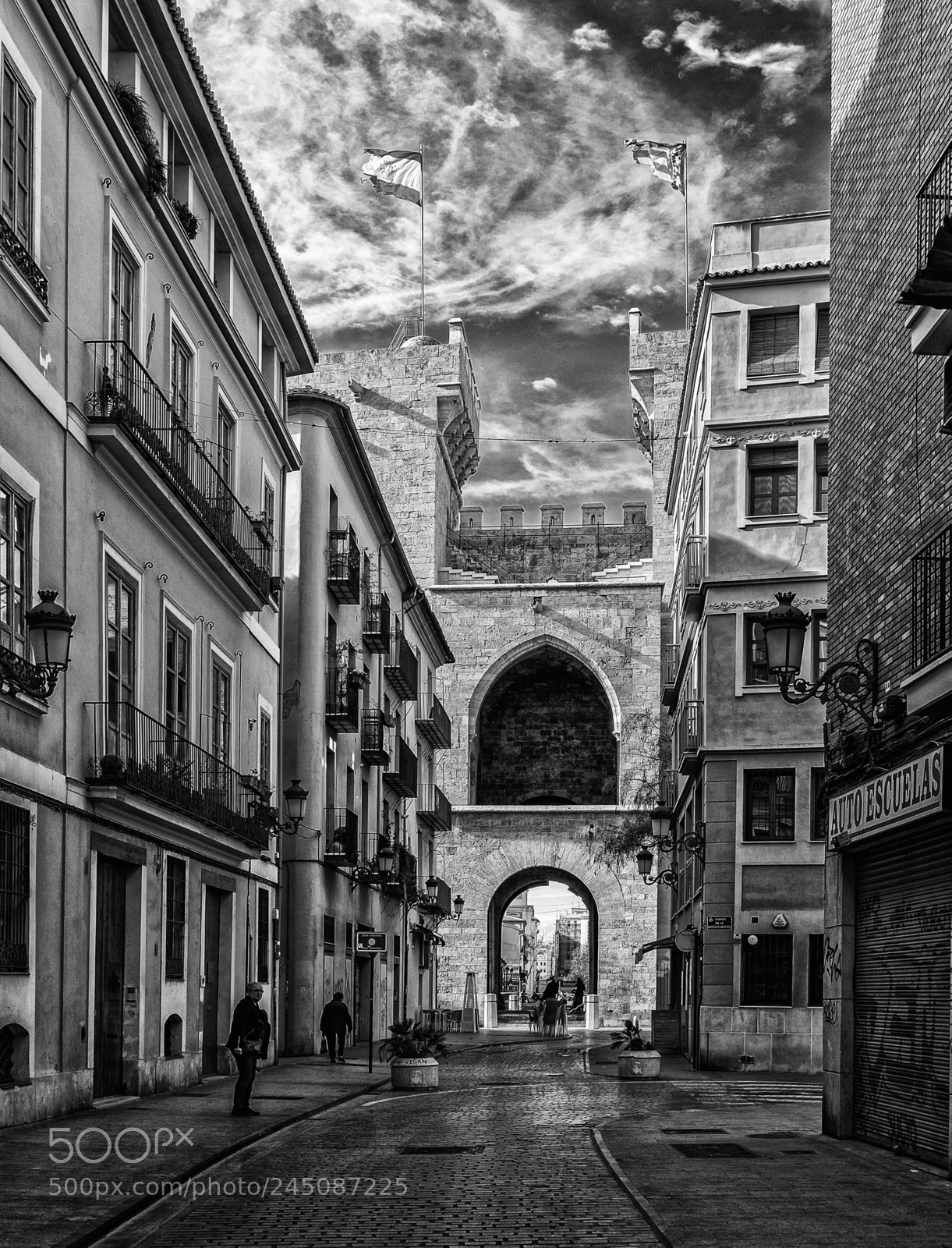 Fujifilm X100F sample photo. Torres de quart medieval photography
