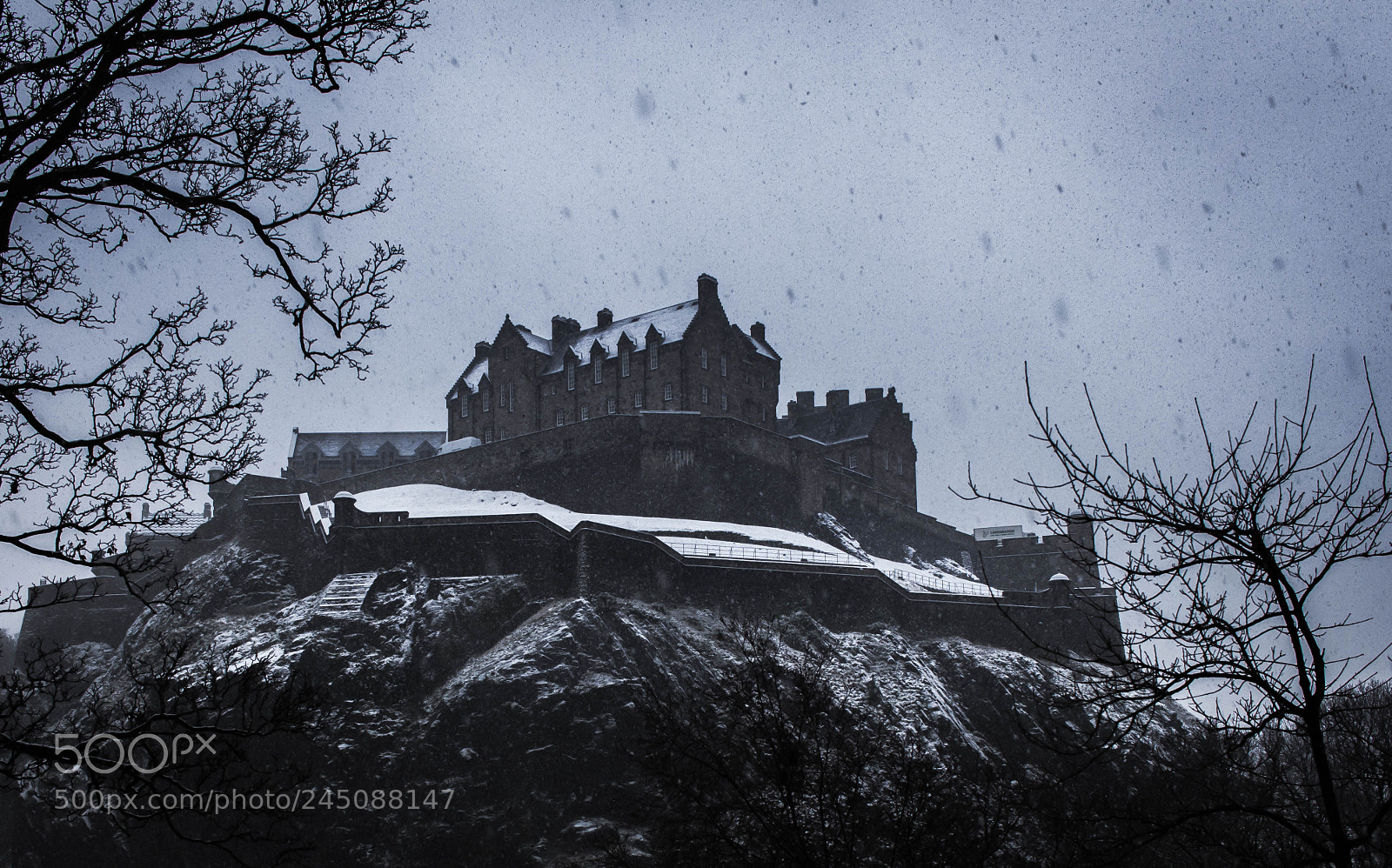 Canon EOS 60D sample photo. Snowed edinburgh castle photography