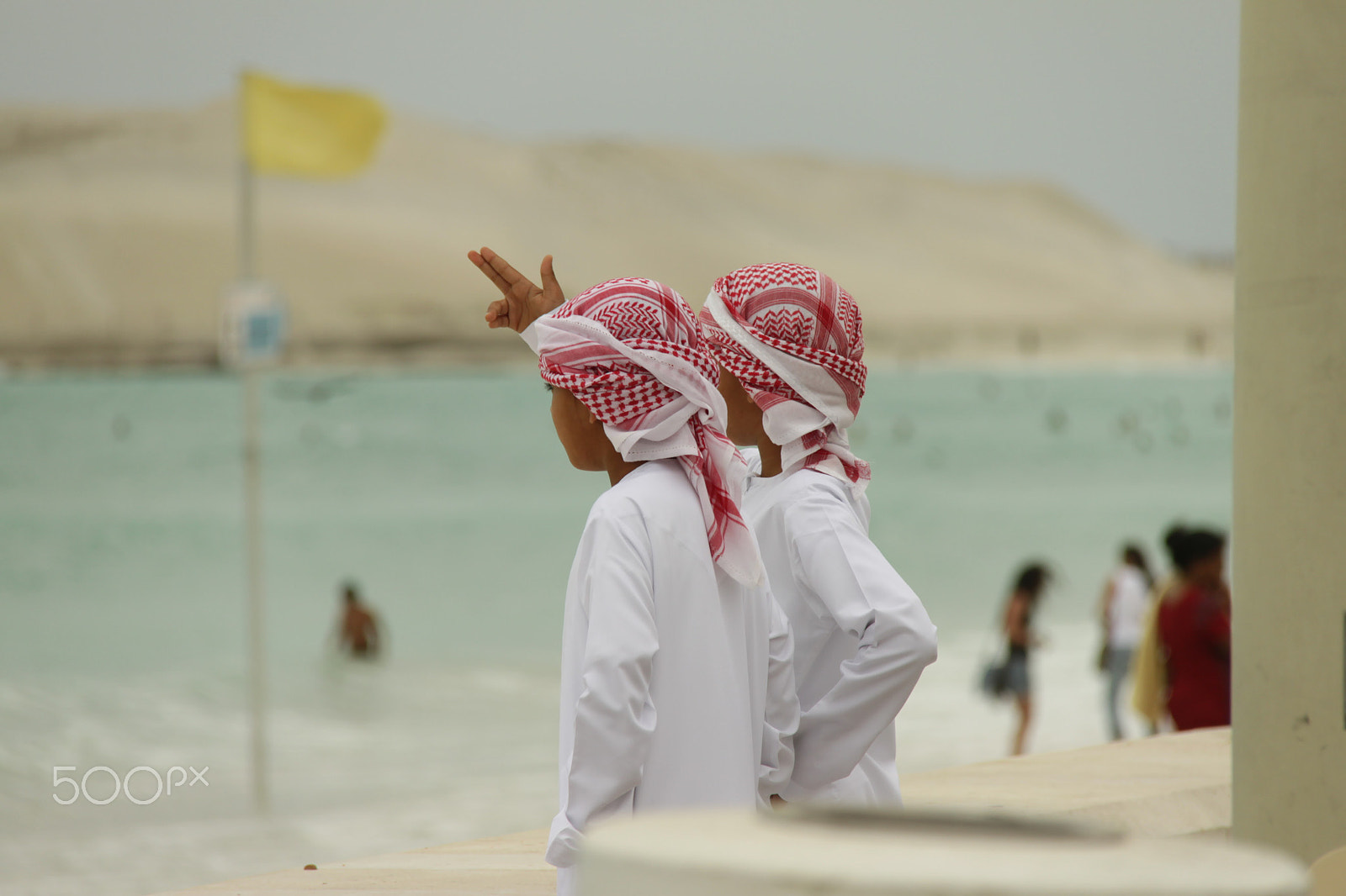 Canon EF-S 18-200mm F3.5-5.6 IS sample photo. Dubai kids photography
