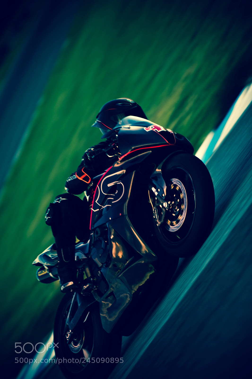 Canon EOS 550D (EOS Rebel T2i / EOS Kiss X4) sample photo. Trackday photography