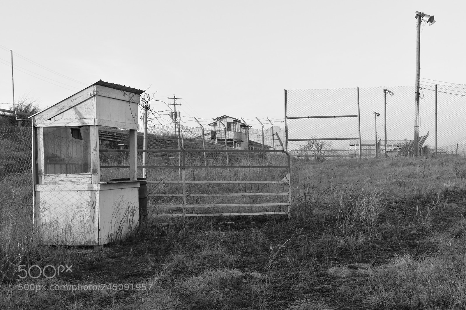 Nikon D3400 sample photo. Abandoned bolivar speedway. bolivar photography