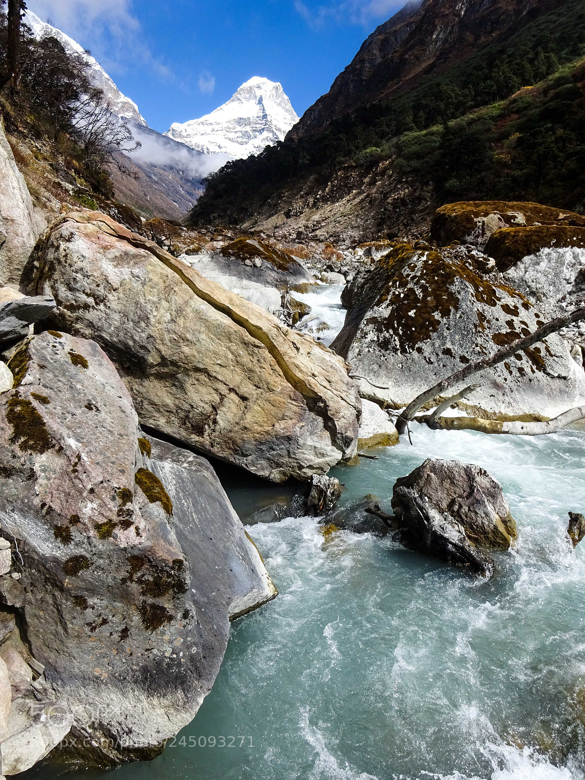 Sony Cyber-shot DSC-WX350 sample photo. During our trek along photography