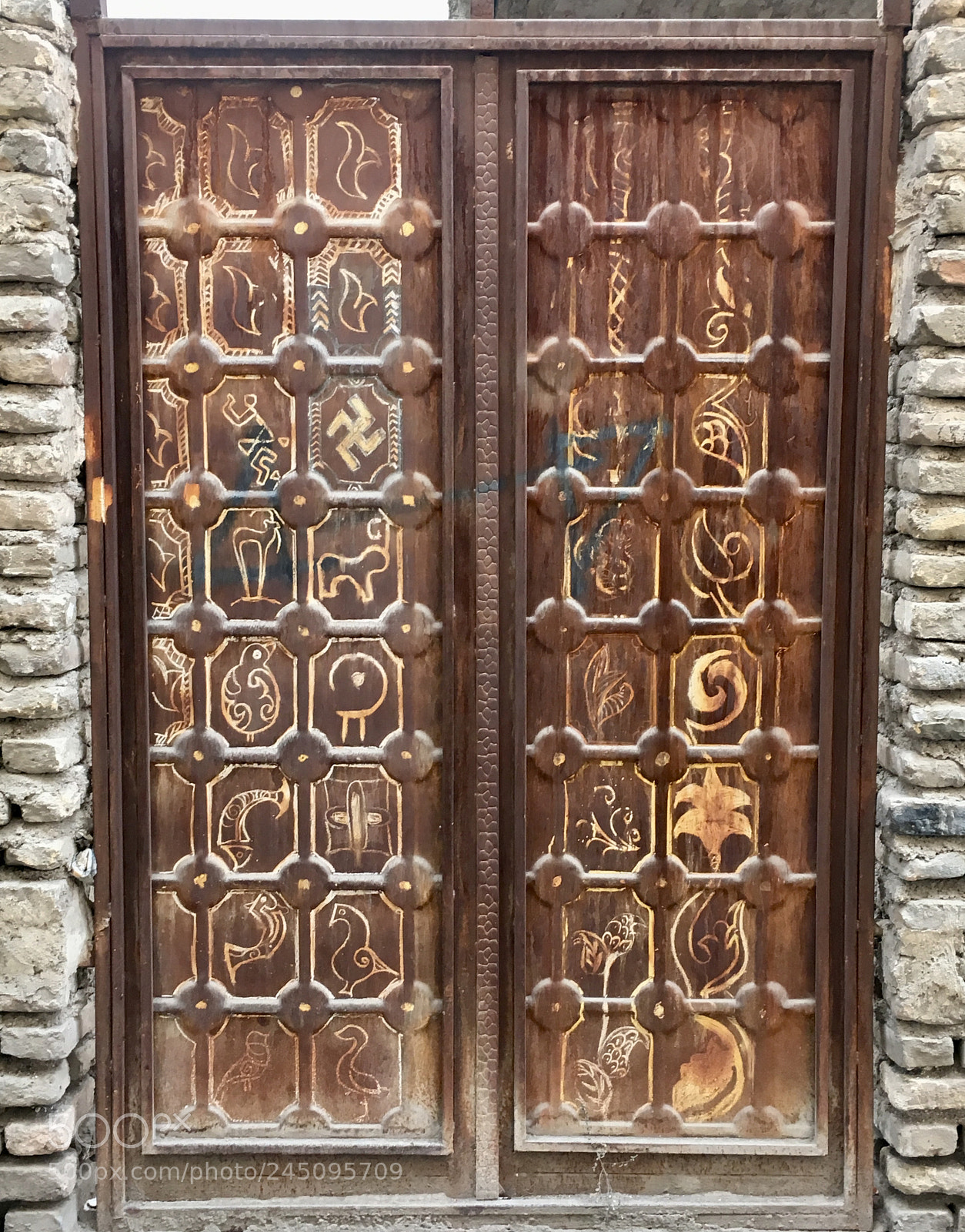 Apple iPhone 6s sample photo. Graffiti in door photography