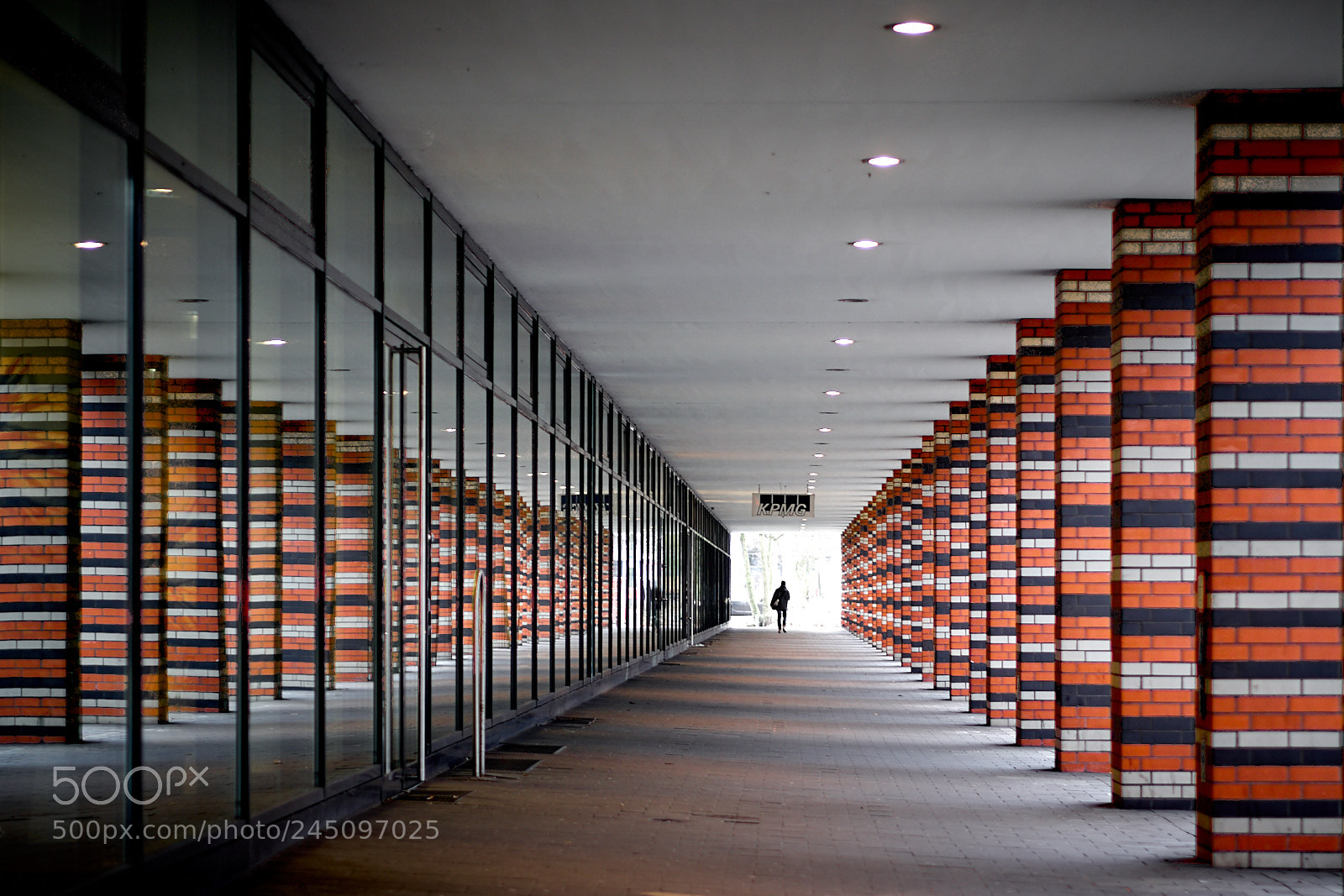 Olympus OM-D E-M1 sample photo. Brick pillars - modern photography