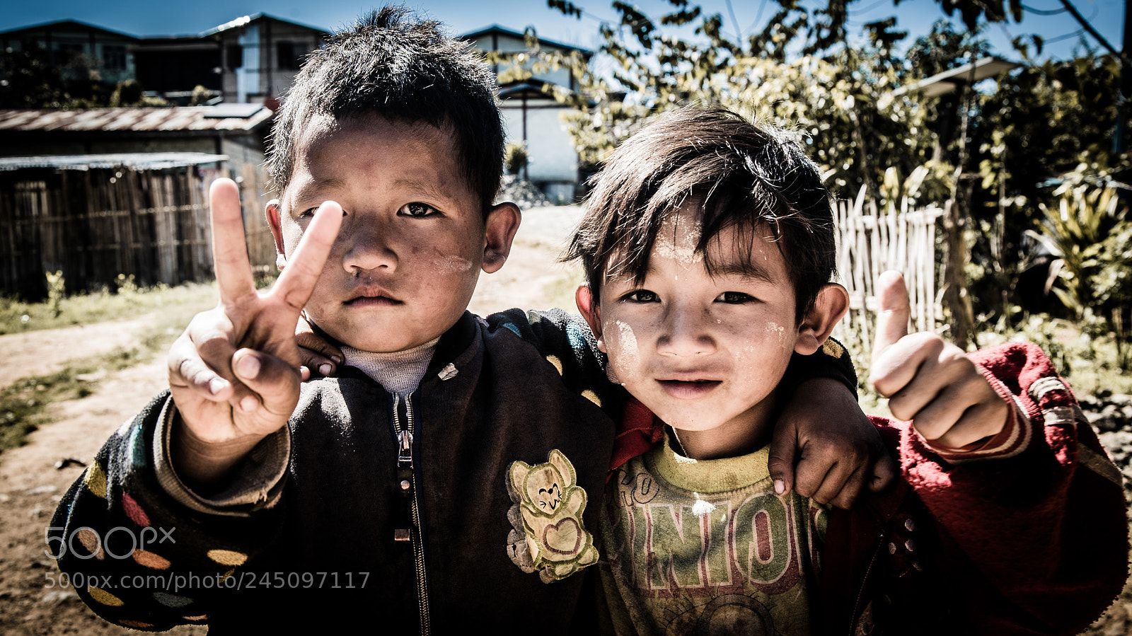 Sony a7S II sample photo. A couple of kids photography