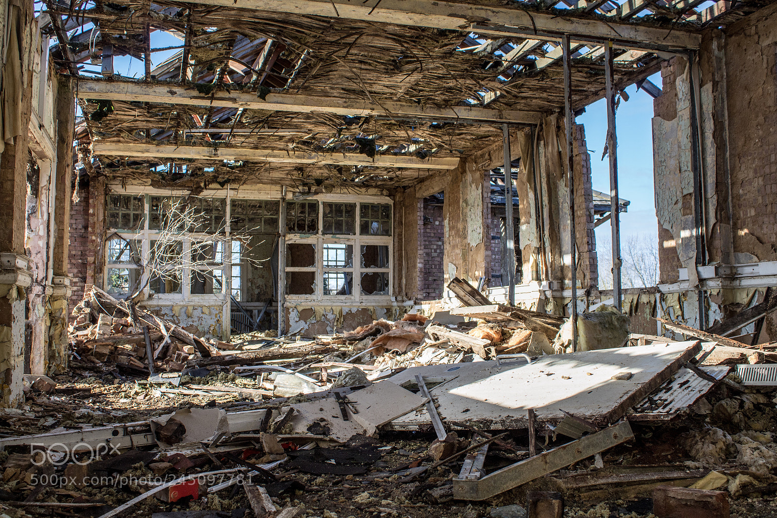 Canon EOS 1300D (EOS Rebel T6 / EOS Kiss X80) sample photo. Abandoned.. photography
