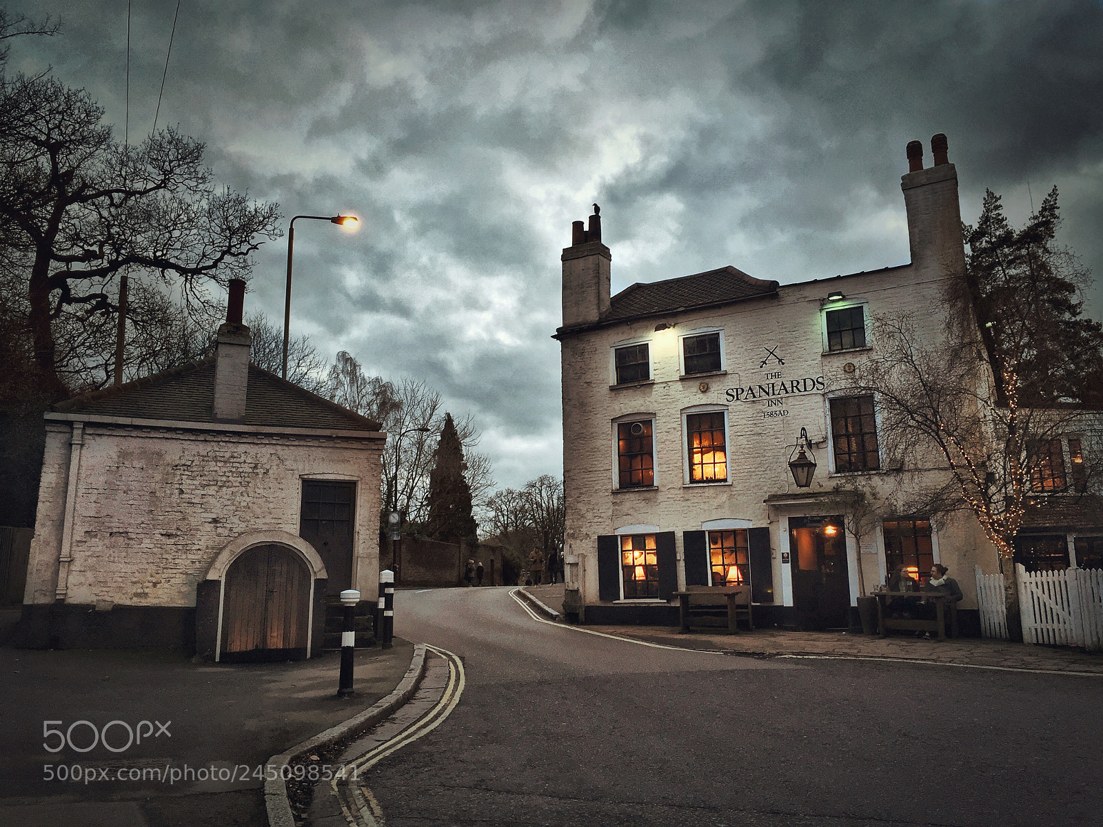 Apple iPhone 6 Plus sample photo. Spaniards inn photography