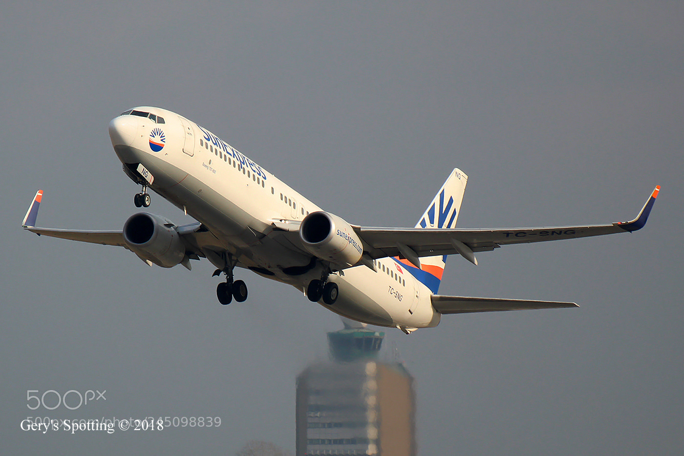 Canon EOS 1300D (EOS Rebel T6 / EOS Kiss X80) sample photo. Sunexpress - boeing 737-800 photography