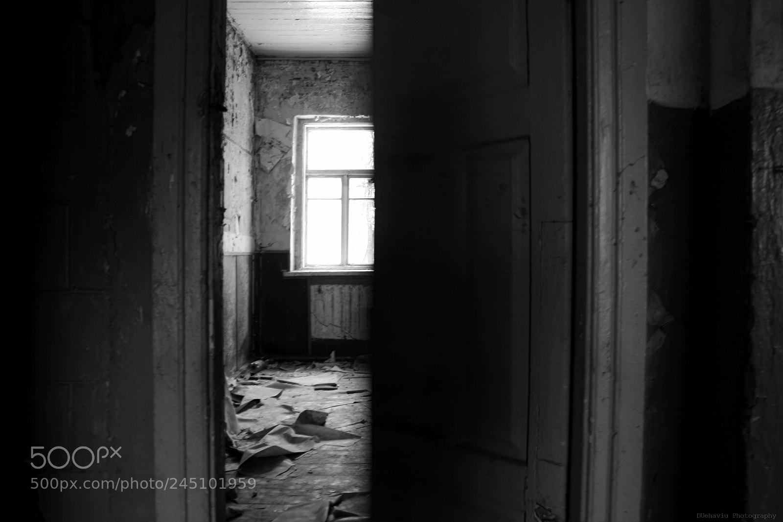 Canon EF-S 18-55mm F3.5-5.6 II sample photo. One building history photography