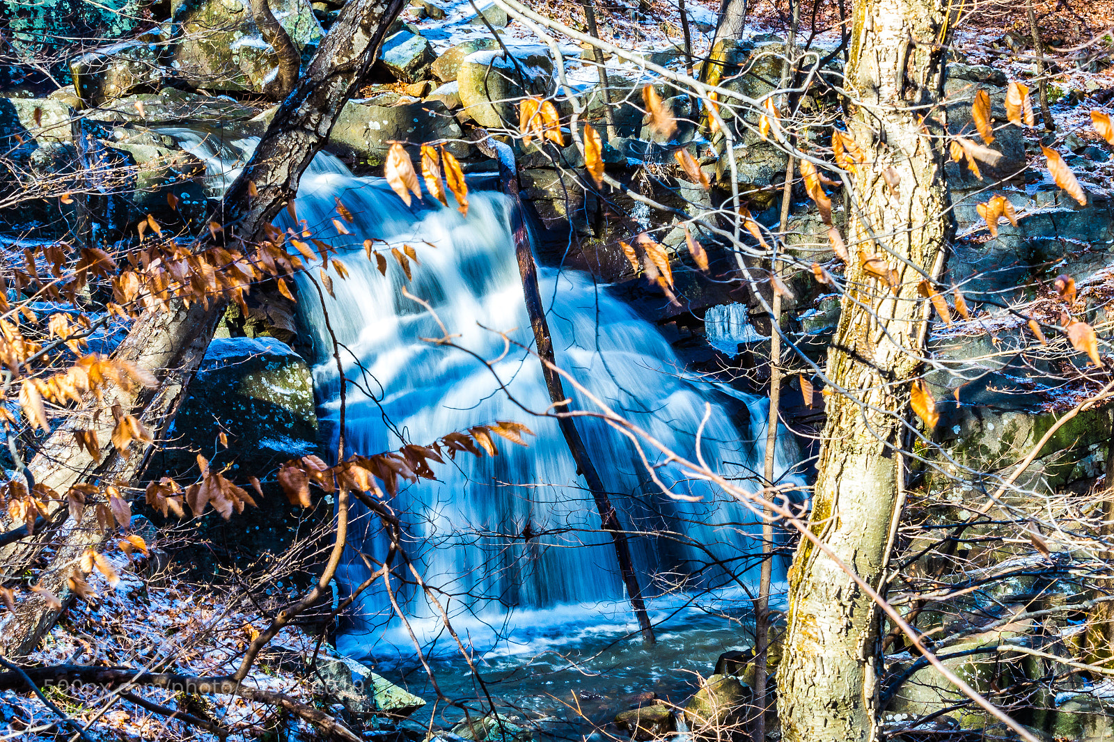 Canon EOS 1300D (EOS Rebel T6 / EOS Kiss X80) sample photo. Sunny waterfall photography
