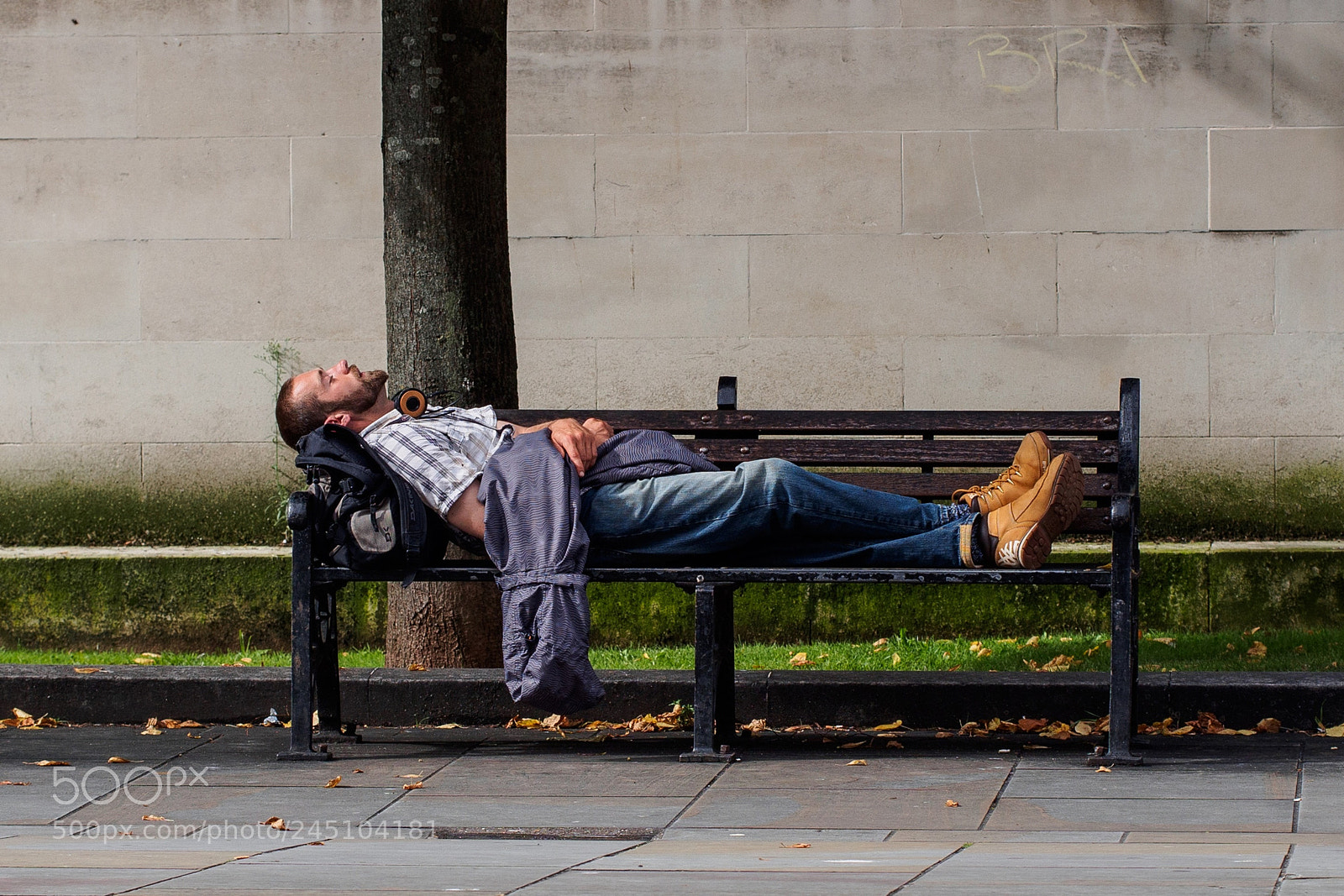 Olympus OM-D E-M5 sample photo. Bench time photography