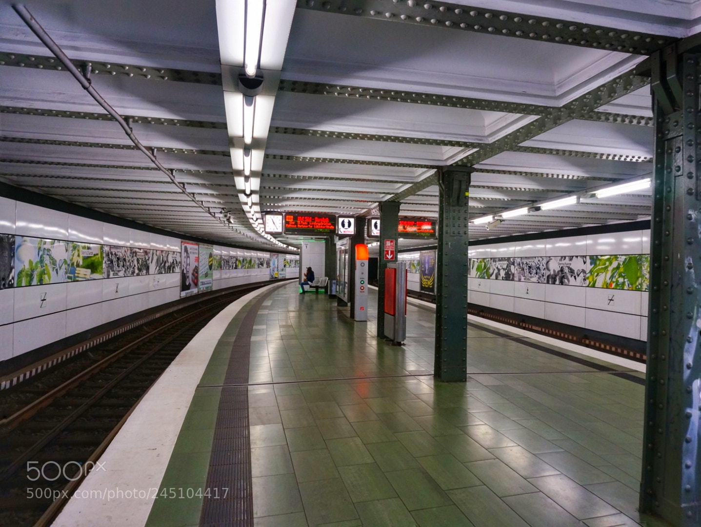 Sony Alpha NEX-6 sample photo. Metro photography