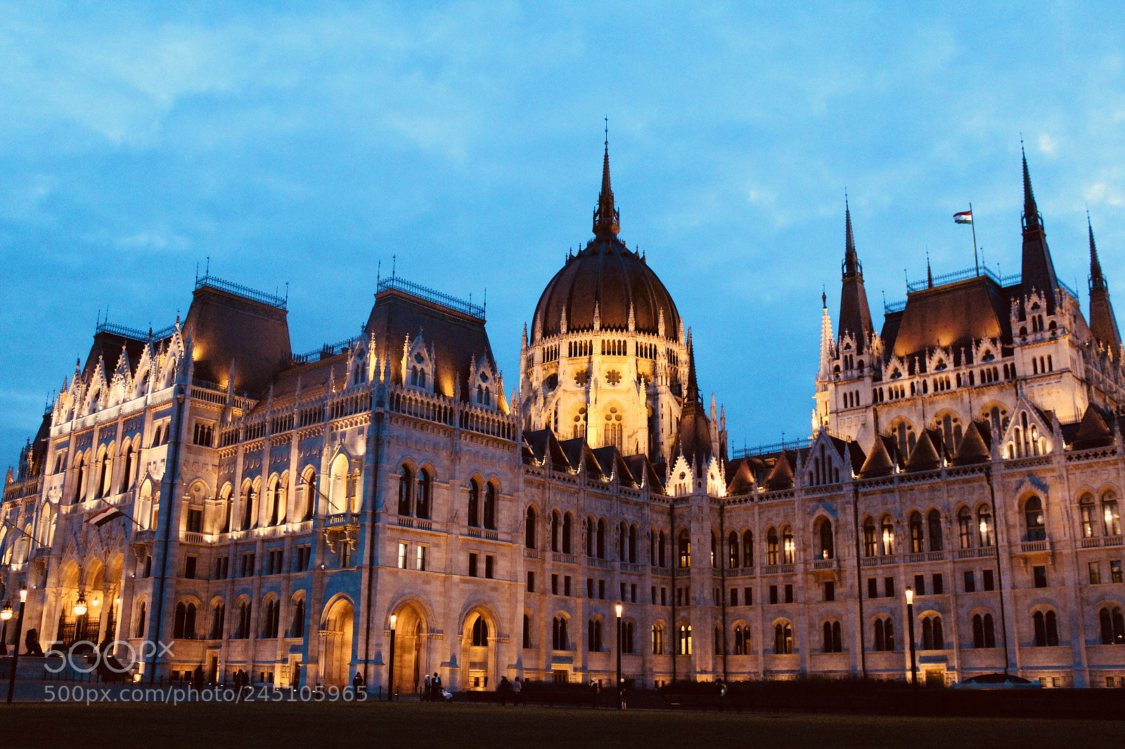 Canon EOS 1200D (EOS Rebel T5 / EOS Kiss X70 / EOS Hi) sample photo. Parlamento budapest photography