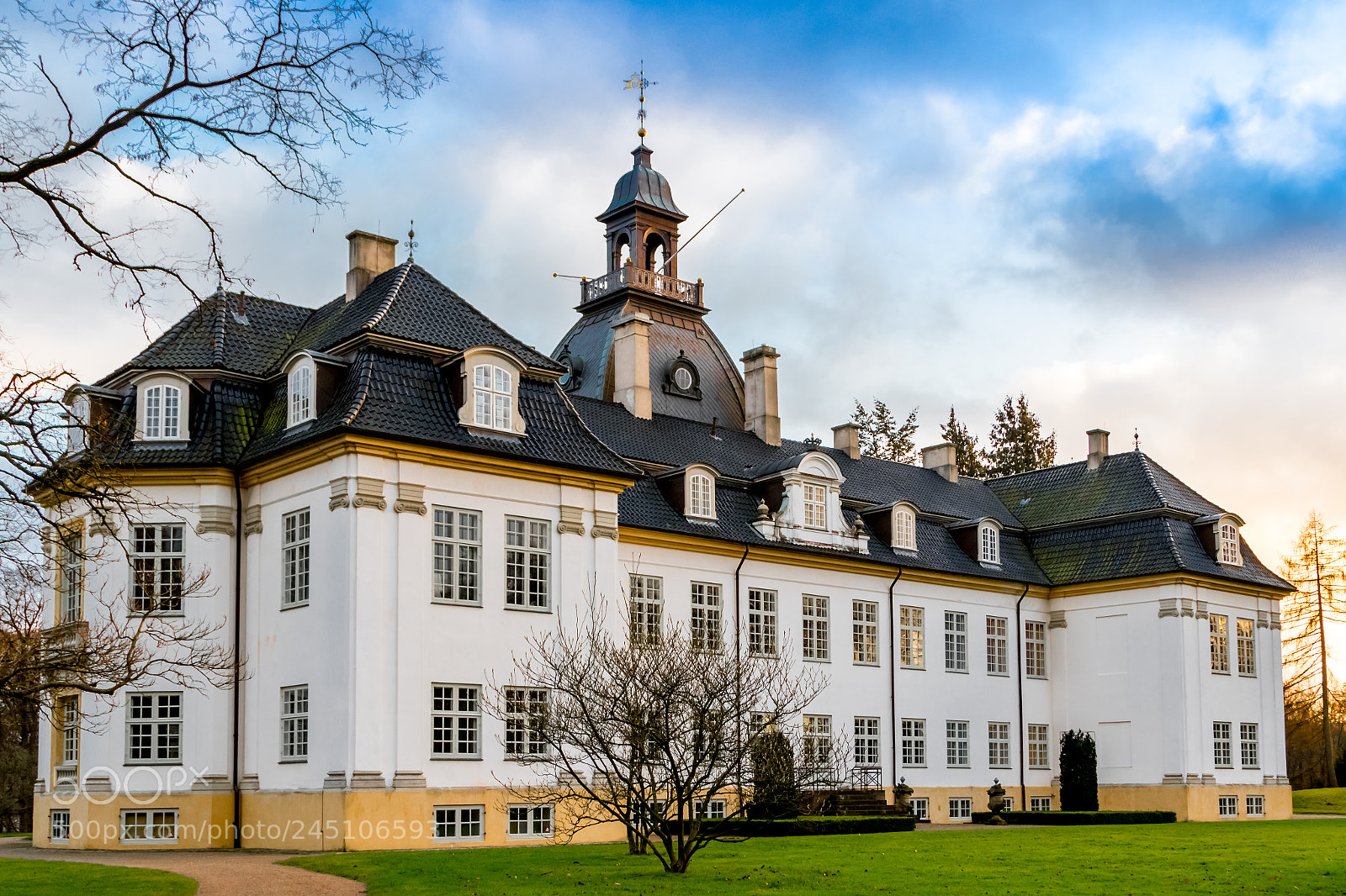 Canon EOS 7D Mark II sample photo. Charlottenlund slot photography