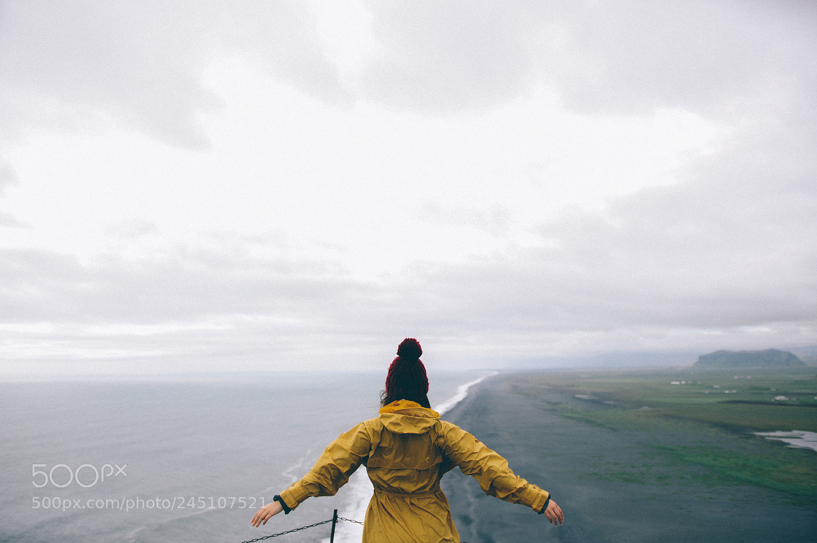 Nikon D90 sample photo. Yellow coat girl photography