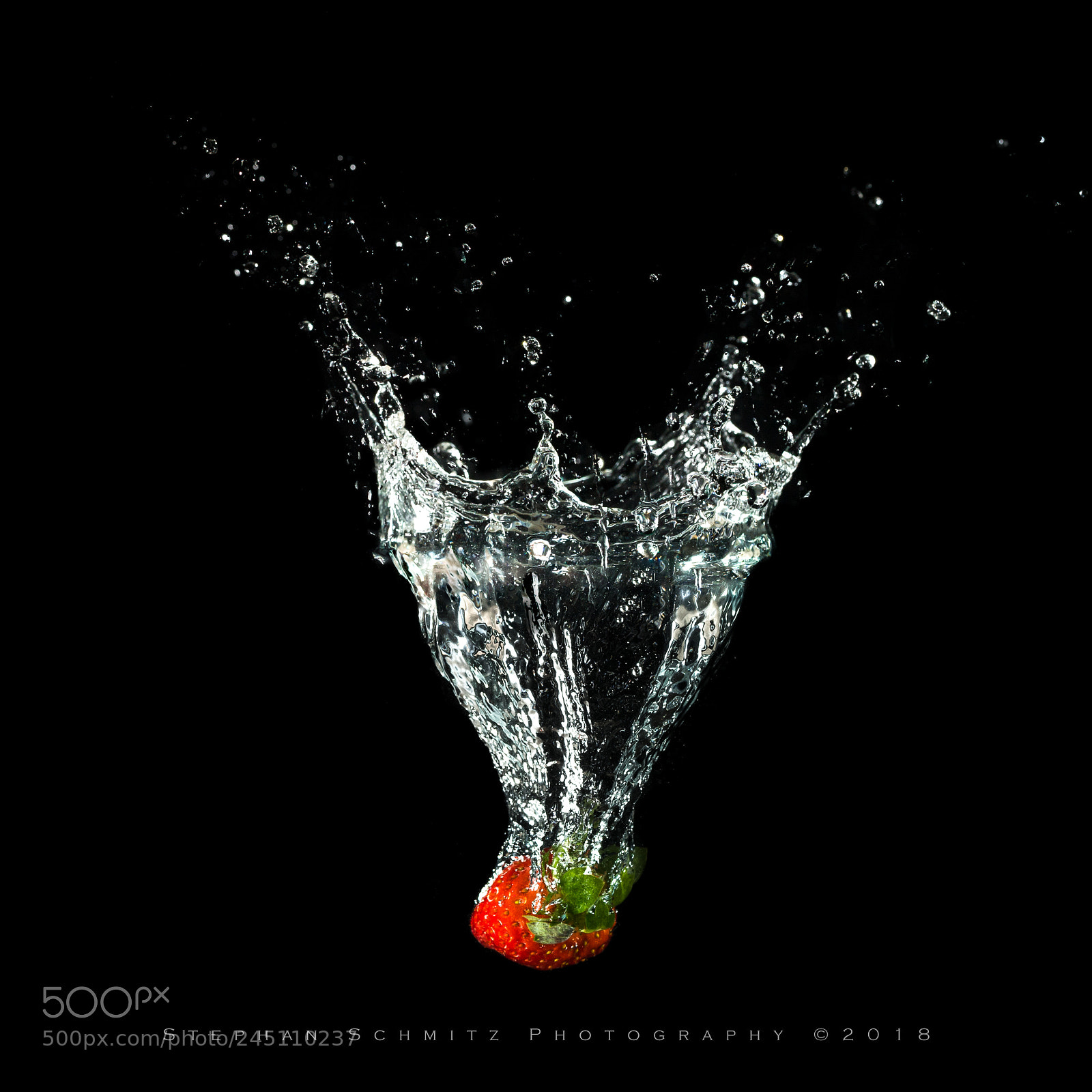 Canon EOS 6D Mark II sample photo. Strawberry splash photography