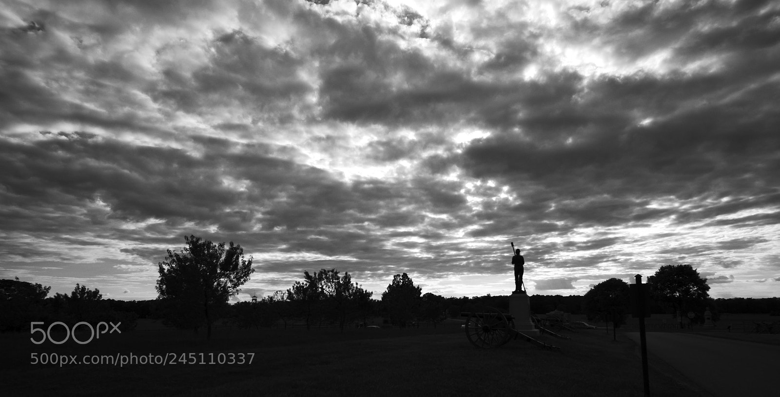 Fujifilm X-T10 sample photo. Twilight at gettysburg photography