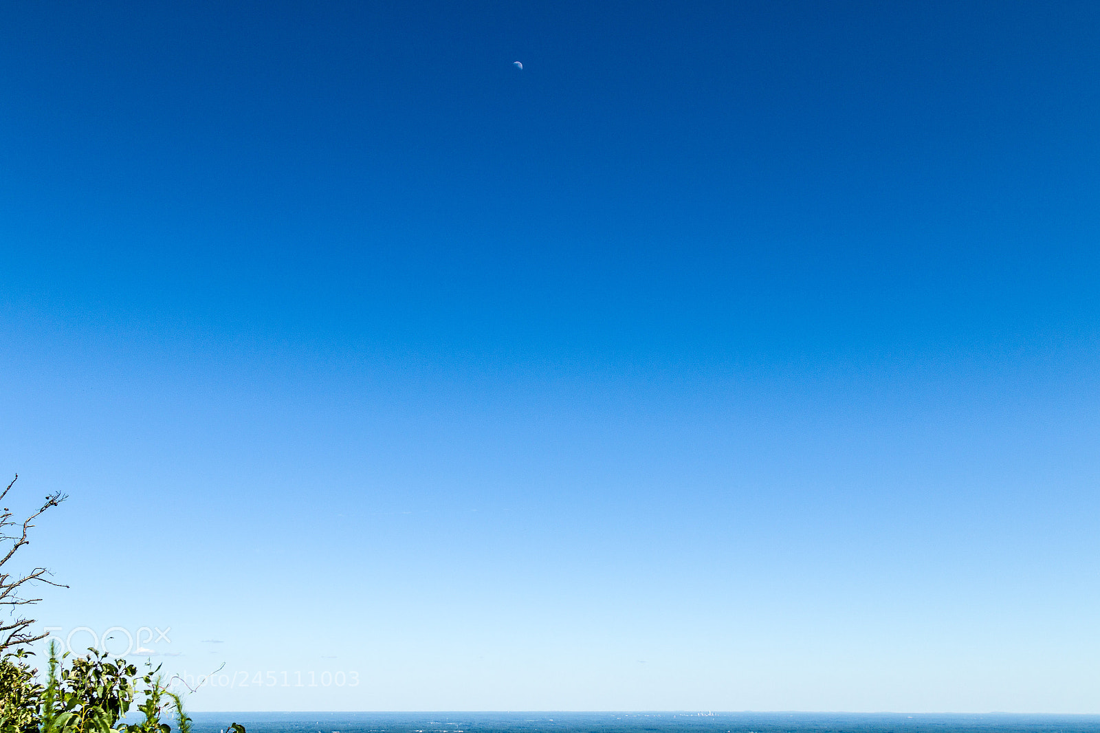 Canon EOS 7D Mark II sample photo. The moon photography